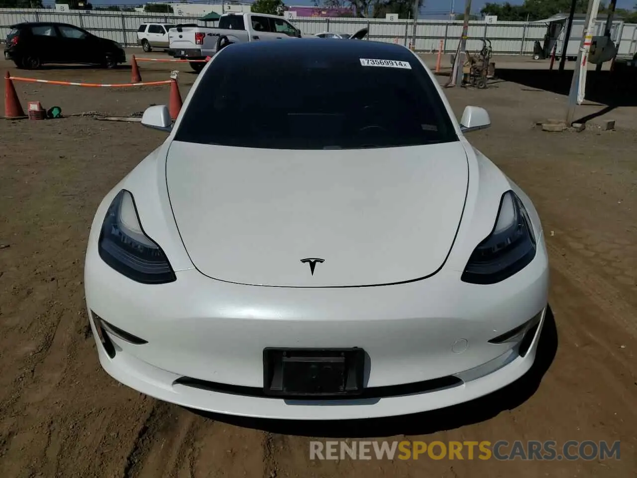 5 fotografías del automóvil dañado 5YJ3E1EB6KF390105 TESLA MODEL 3 2019