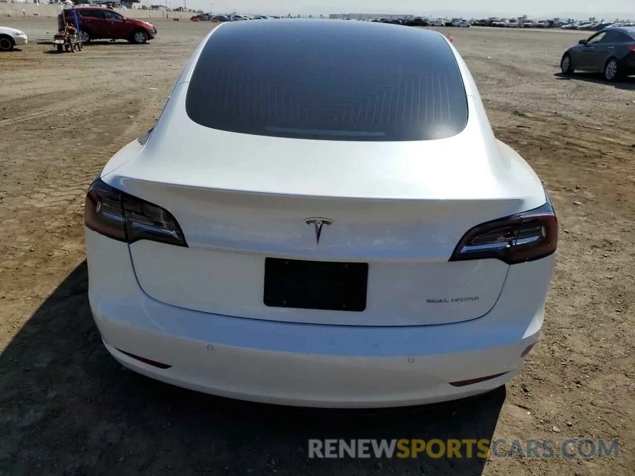 6 fotografías del automóvil dañado 5YJ3E1EB6KF390105 TESLA MODEL 3 2019