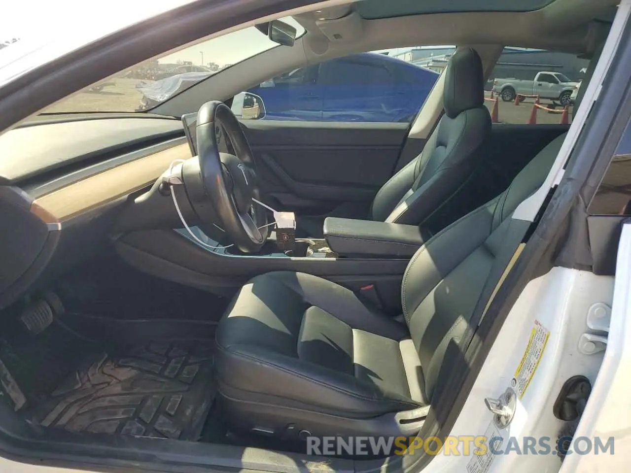 7 fotografías del automóvil dañado 5YJ3E1EB6KF390105 TESLA MODEL 3 2019