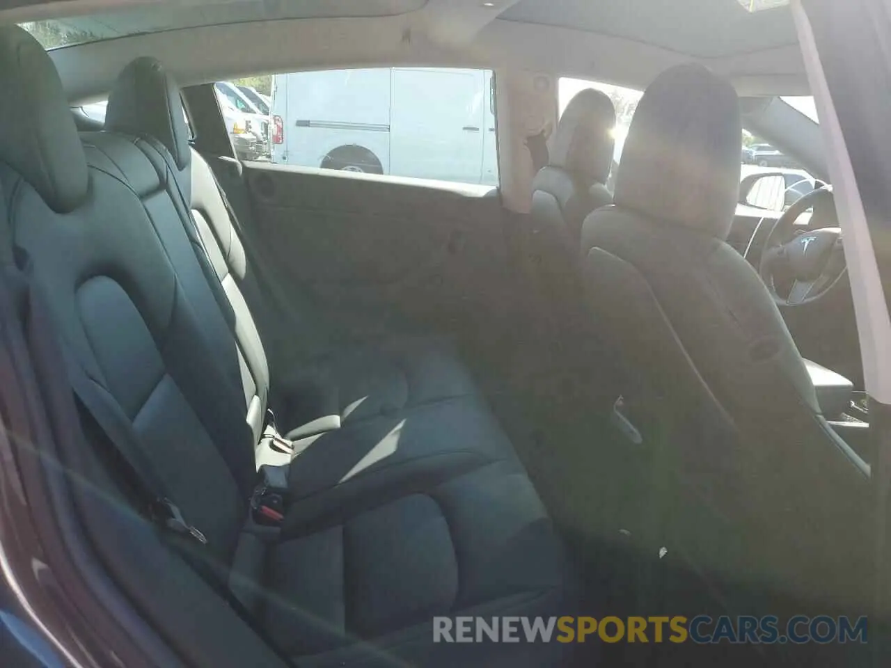 6 fotografías del automóvil dañado 5YJ3E1EB6KF392923 TESLA MODEL 3 2019