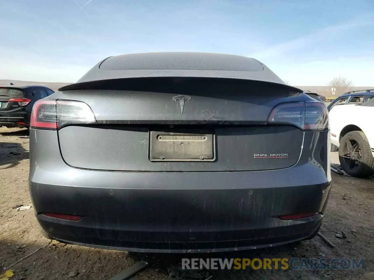 6 fotografías del automóvil dañado 5YJ3E1EB6KF393408 TESLA MODEL 3 2019