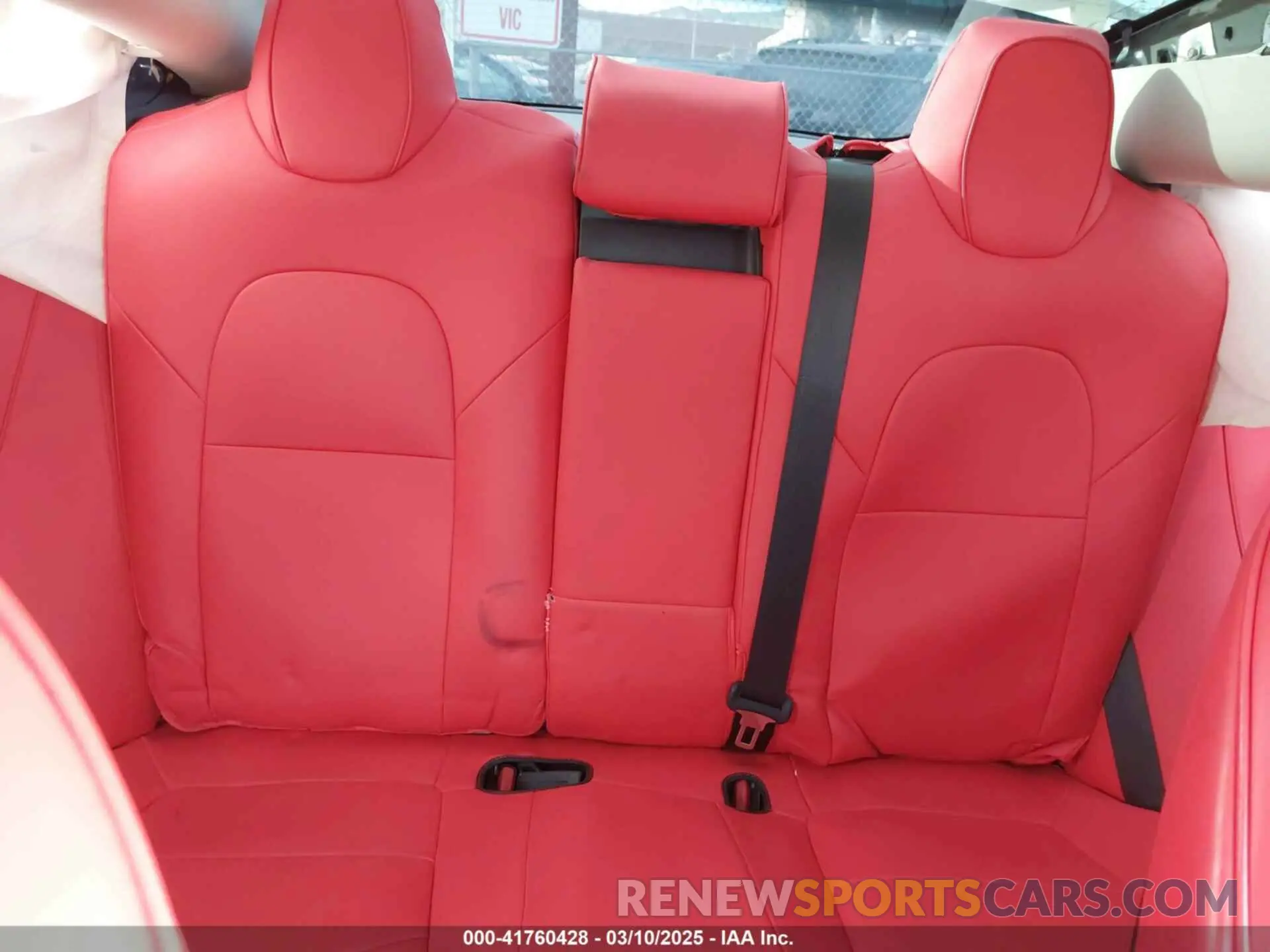 8 fotografías del automóvil dañado 5YJ3E1EB6KF413320 TESLA MODEL 3 2019