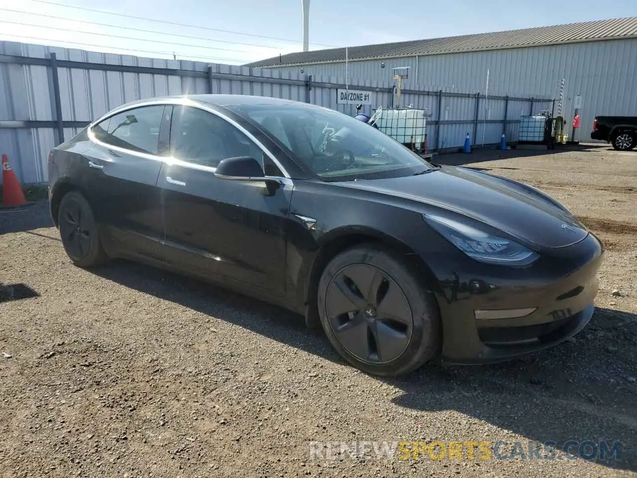 4 fotografías del automóvil dañado 5YJ3E1EB6KF421305 TESLA MODEL 3 2019