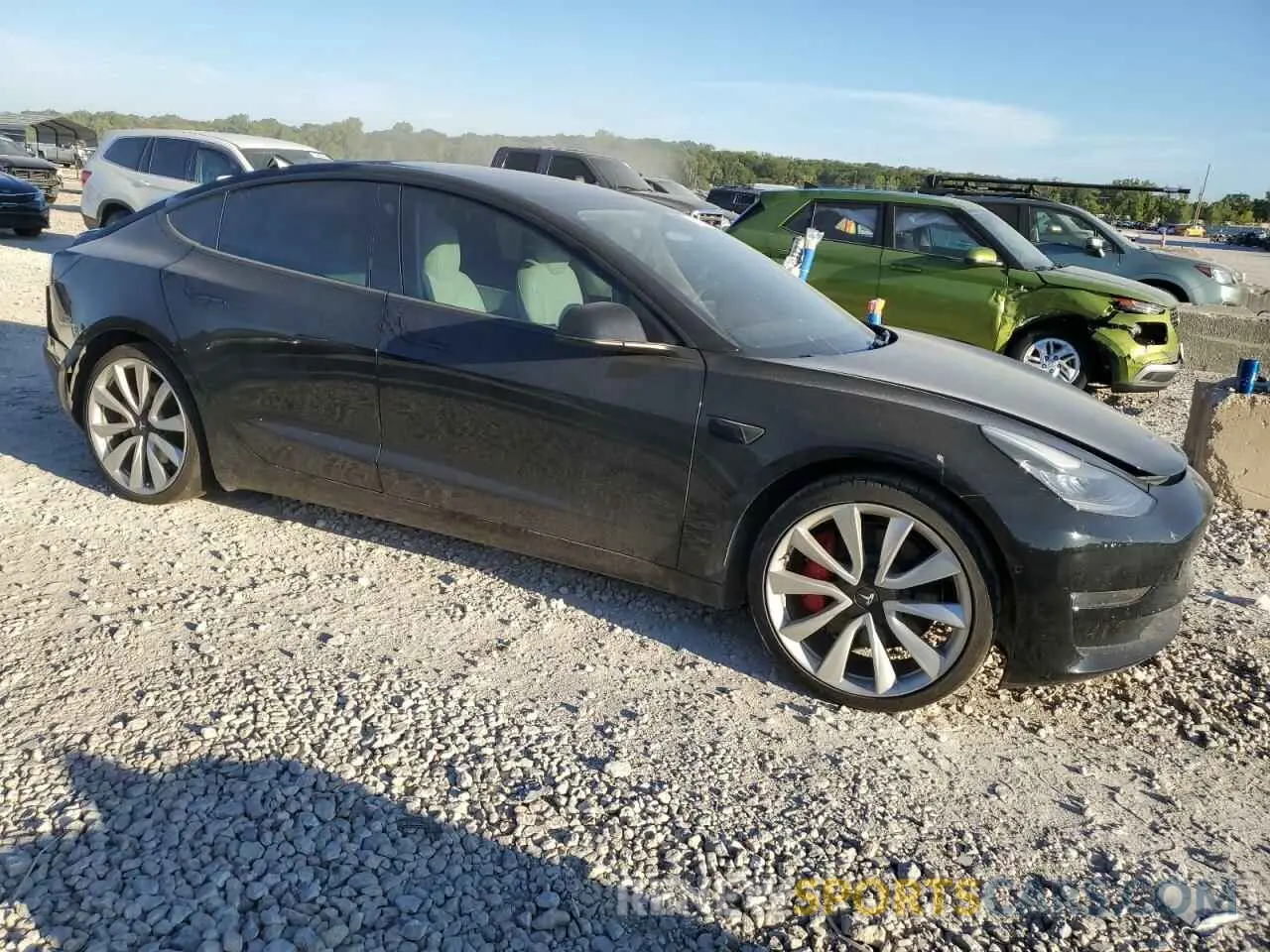 4 fotografías del automóvil dañado 5YJ3E1EB6KF440386 TESLA MODEL 3 2019