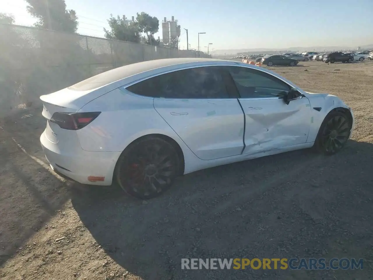 3 fotografías del automóvil dañado 5YJ3E1EB6KF487143 TESLA MODEL 3 2019
