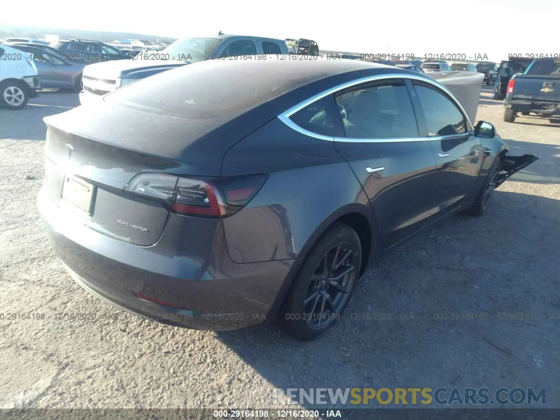 4 fotografías del automóvil dañado 5YJ3E1EB7KF192391 TESLA MODEL 3 2019