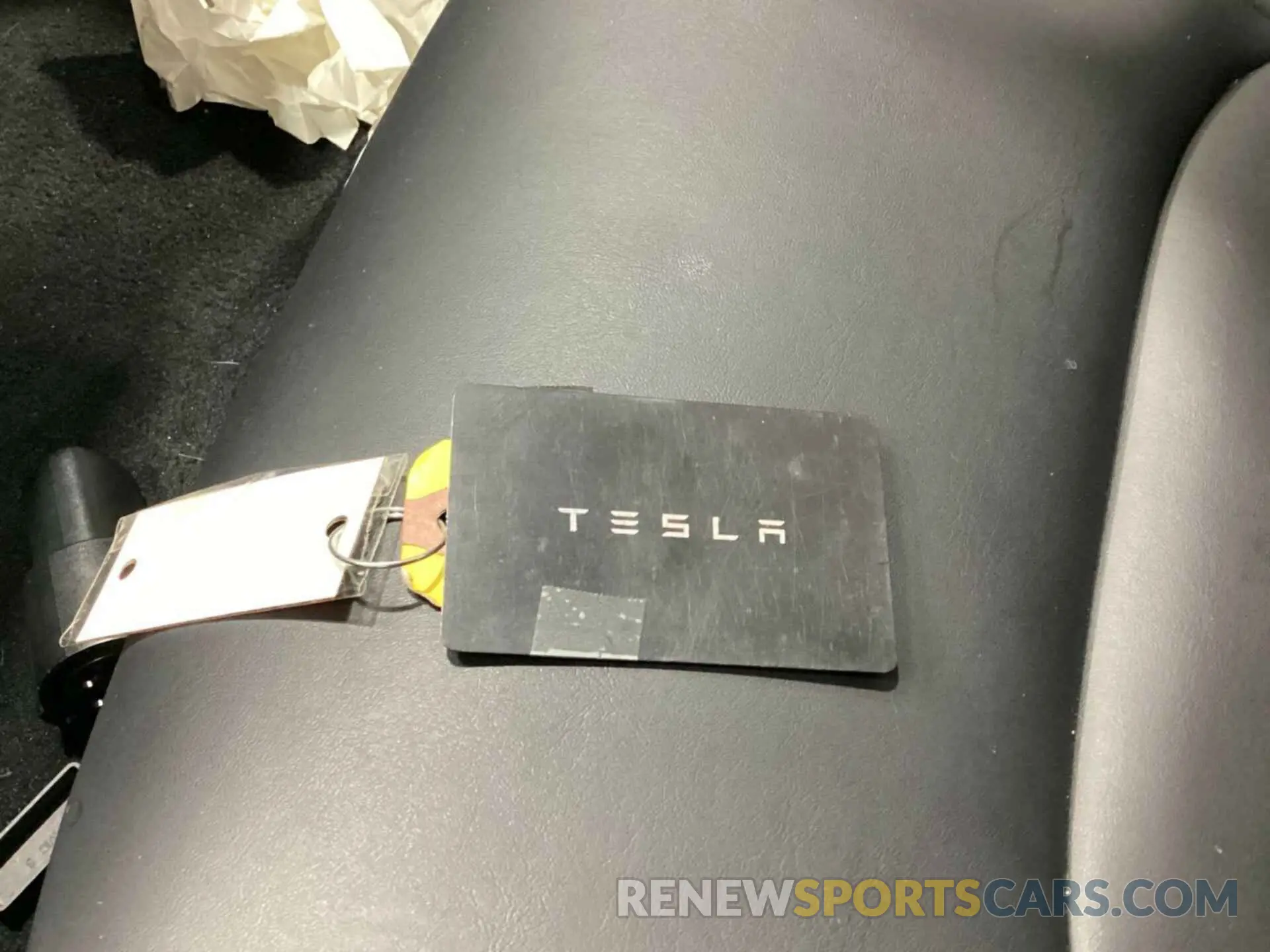 3 fotografías del automóvil dañado 5YJ3E1EB7KF199048 TESLA MODEL 3 2019