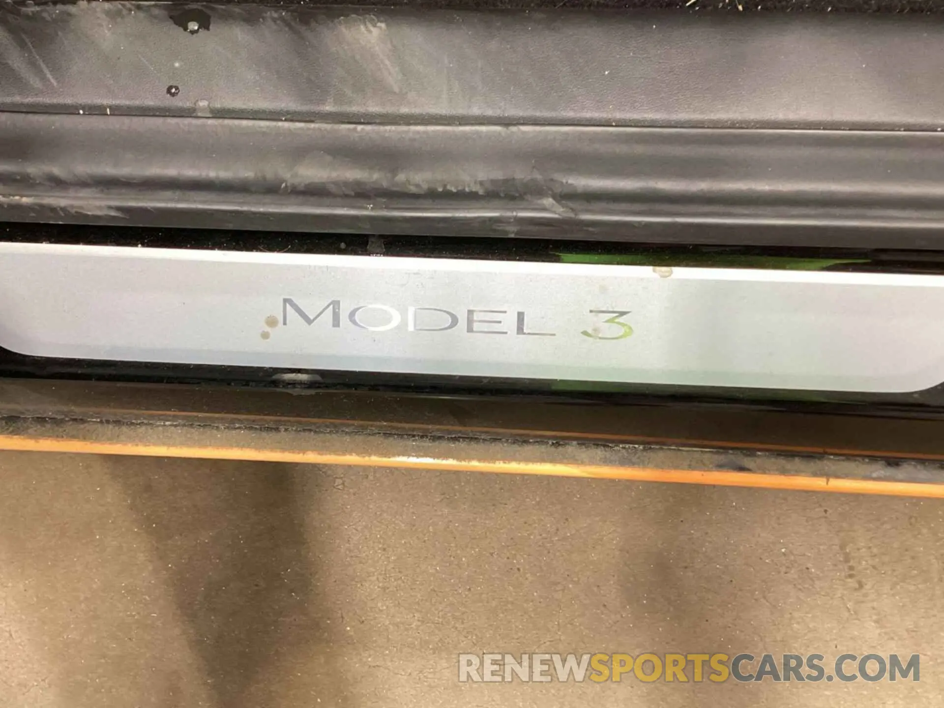 4 fotografías del automóvil dañado 5YJ3E1EB7KF199048 TESLA MODEL 3 2019