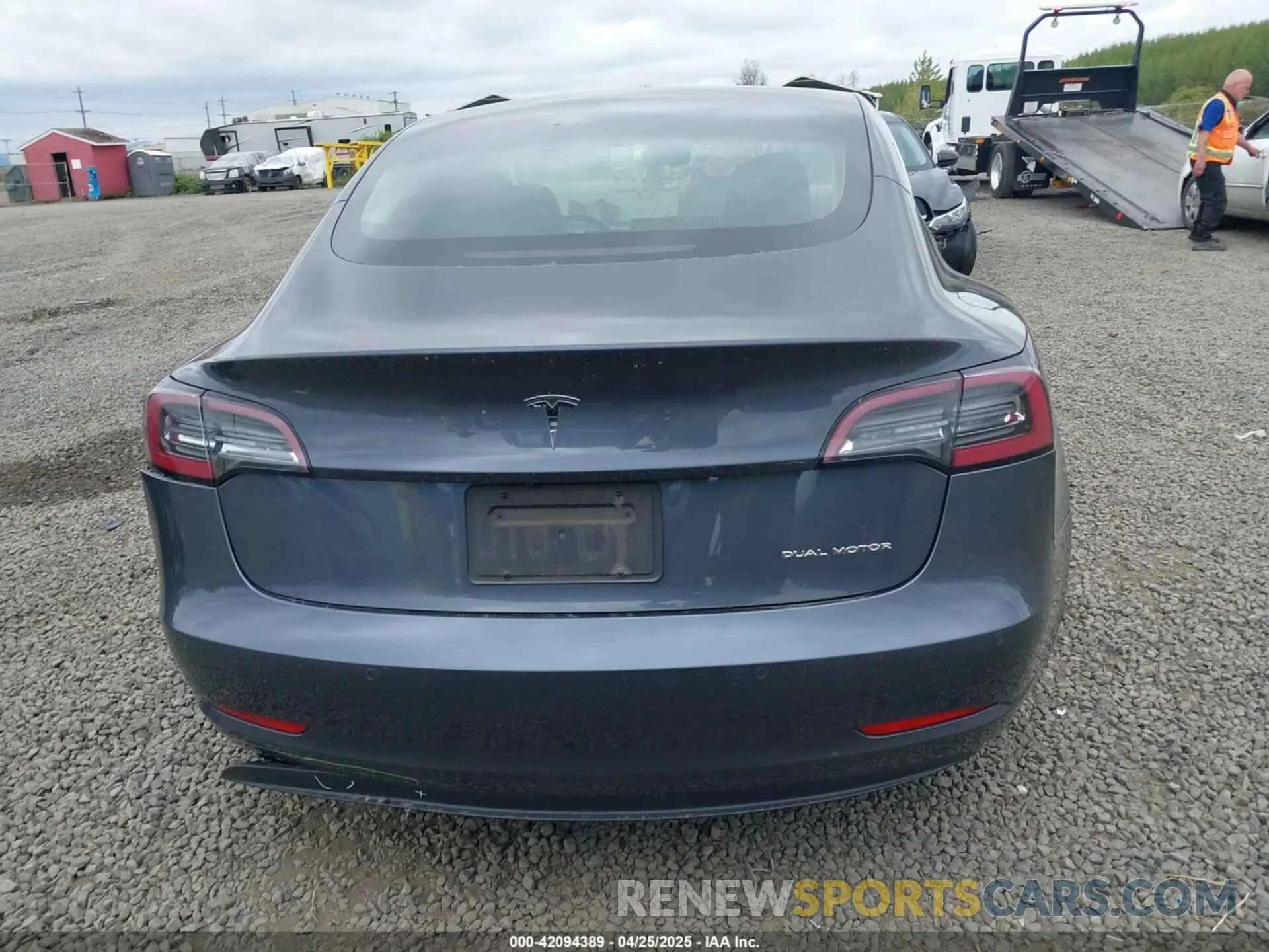 16 fotografías del automóvil dañado 5YJ3E1EB7KF205883 TESLA MODEL 3 2019