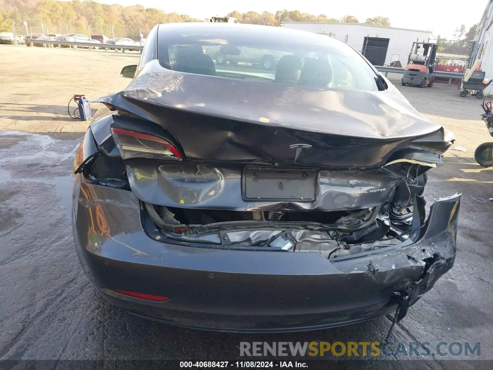 16 fotografías del automóvil dañado 5YJ3E1EB7KF210002 TESLA MODEL 3 2019