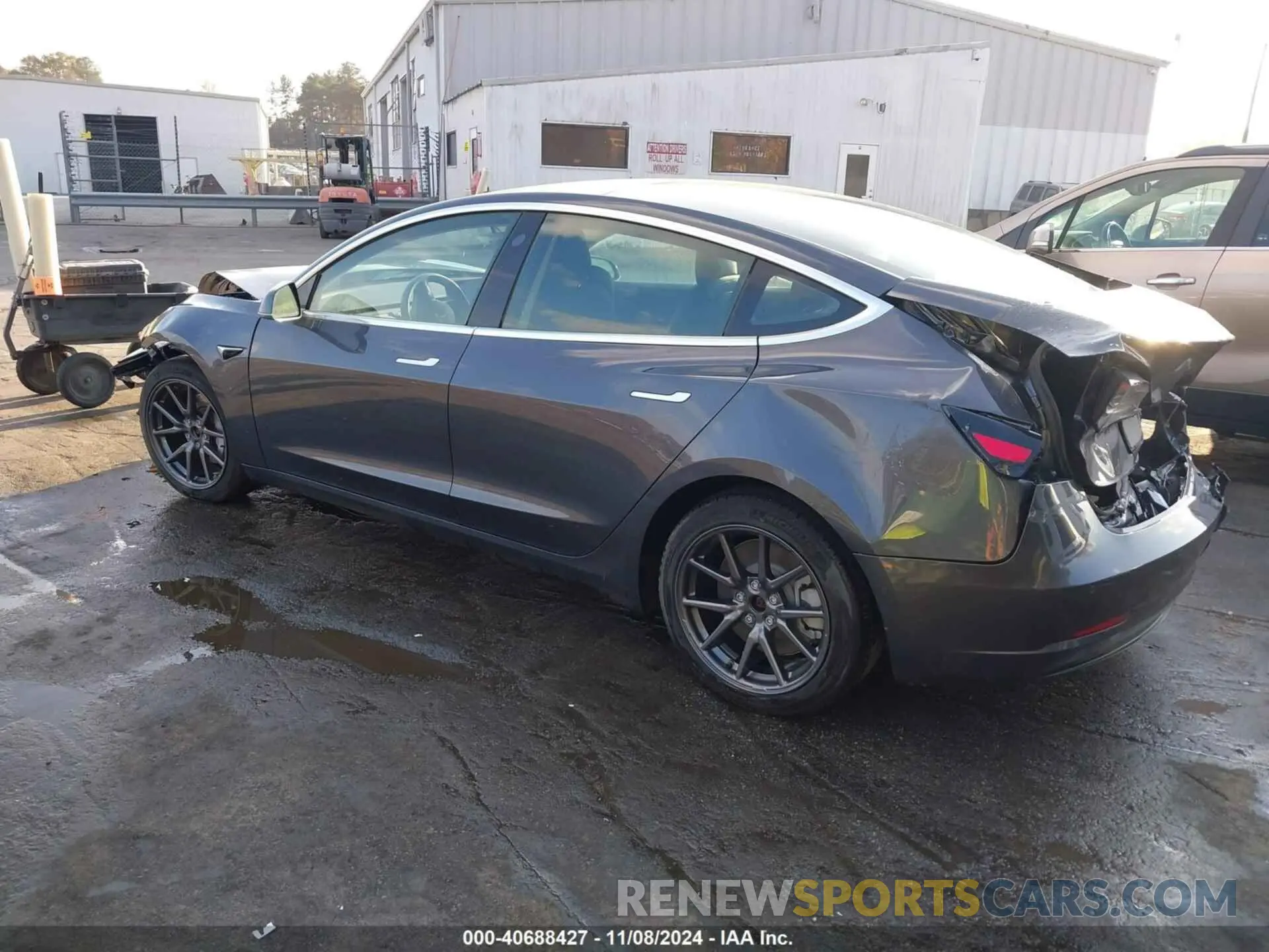 3 fotografías del automóvil dañado 5YJ3E1EB7KF210002 TESLA MODEL 3 2019