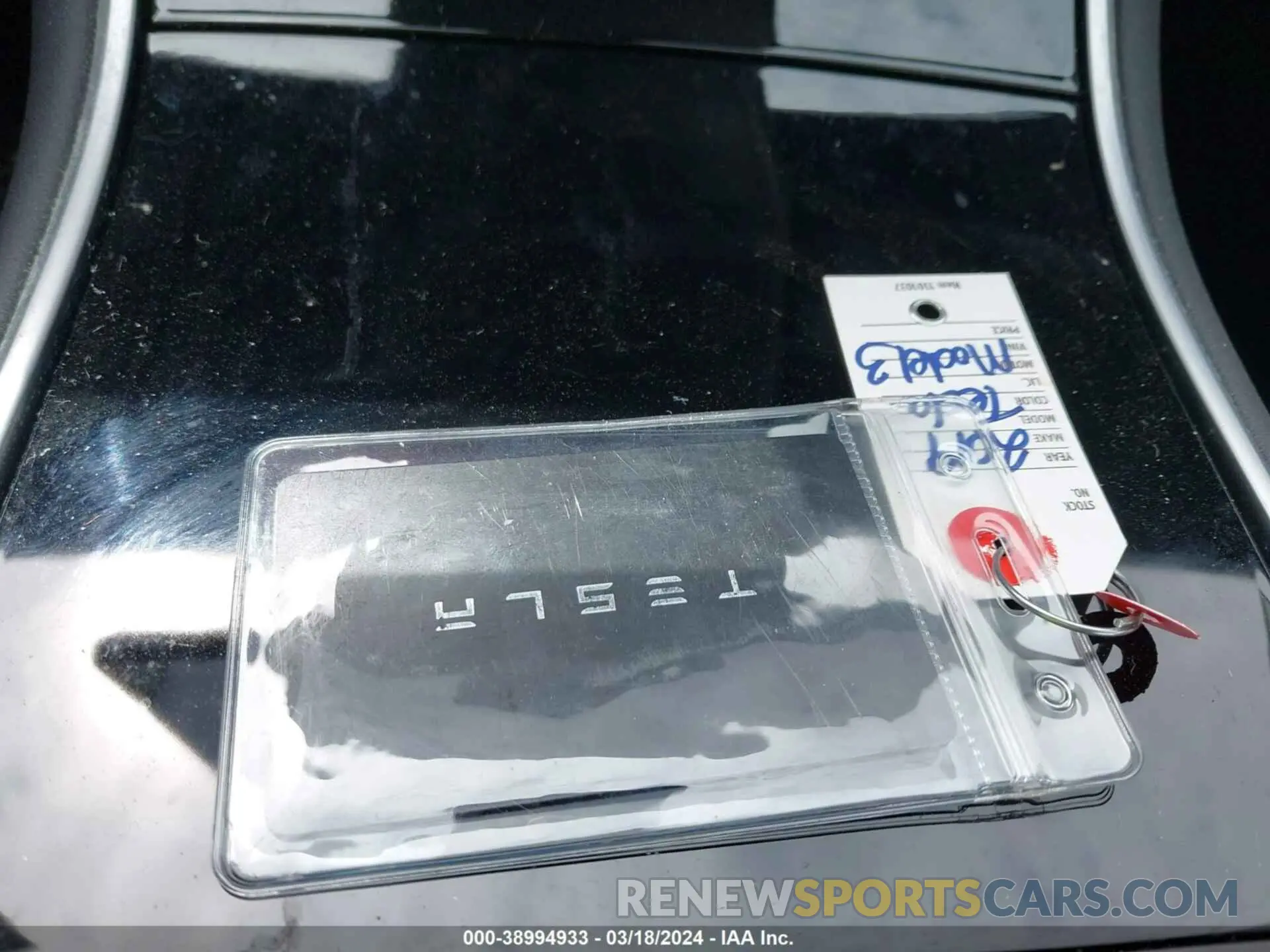 11 fotografías del automóvil dañado 5YJ3E1EB7KF214082 TESLA MODEL 3 2019