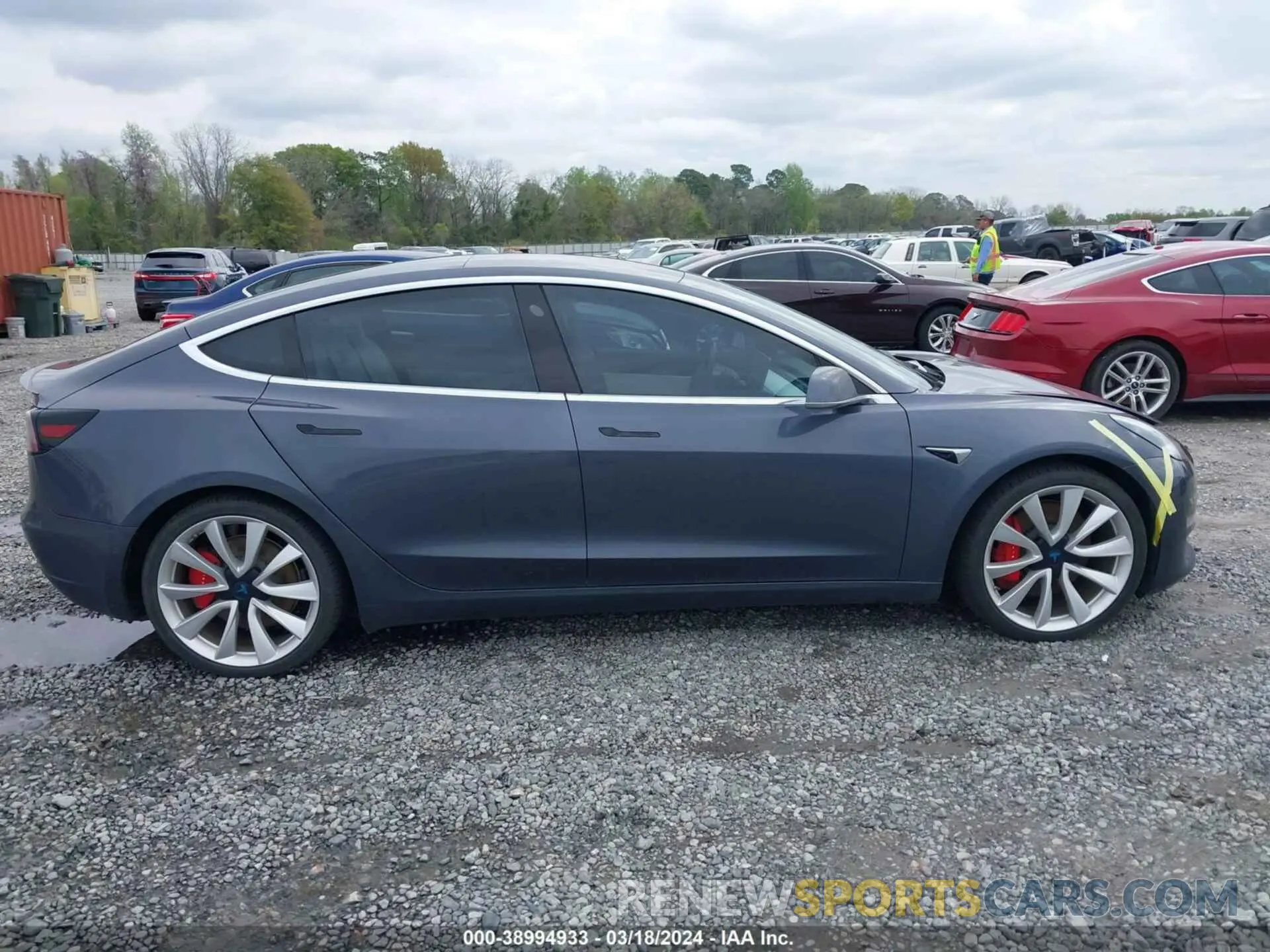 13 fotografías del automóvil dañado 5YJ3E1EB7KF214082 TESLA MODEL 3 2019