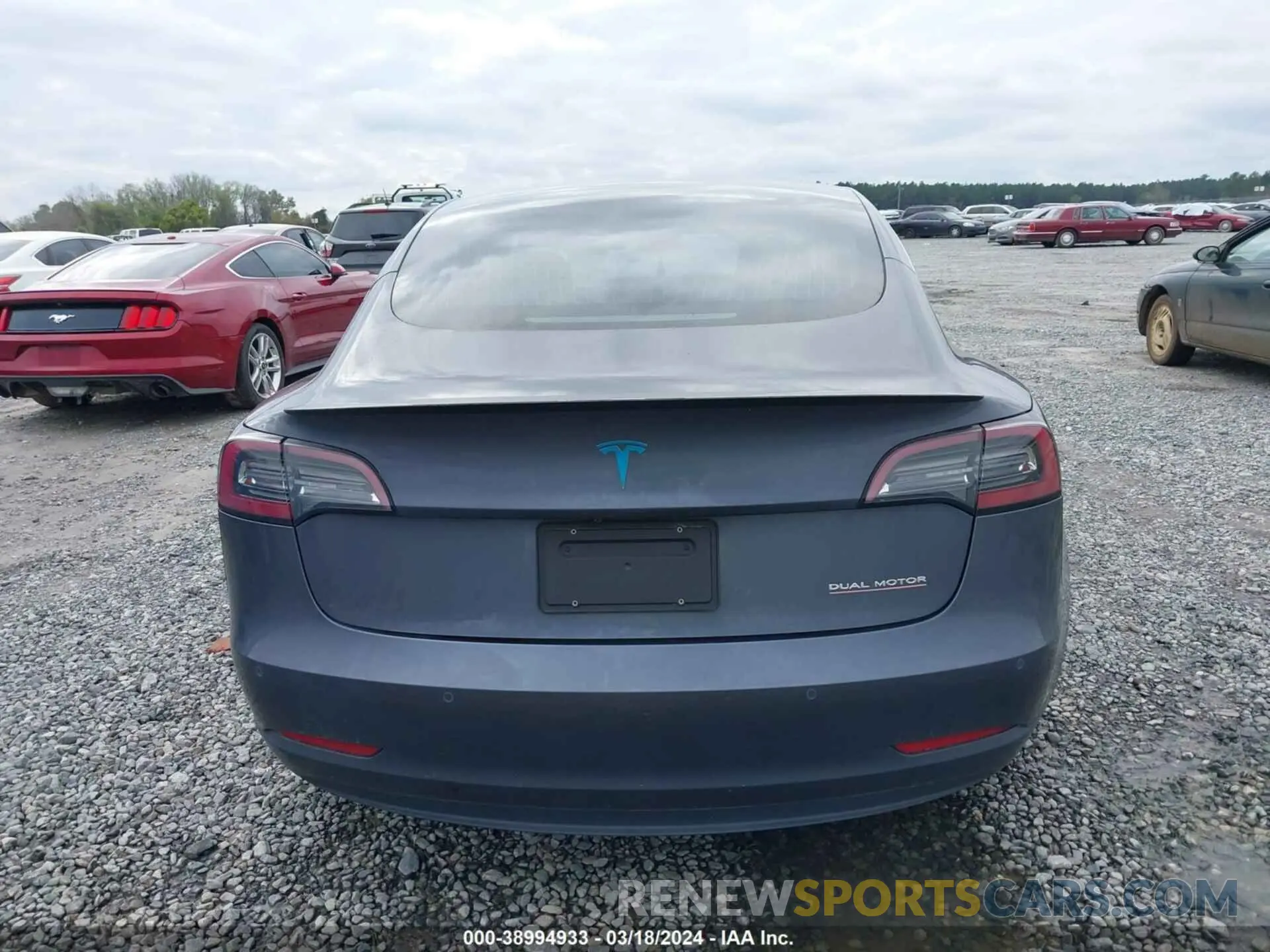 16 fotografías del automóvil dañado 5YJ3E1EB7KF214082 TESLA MODEL 3 2019