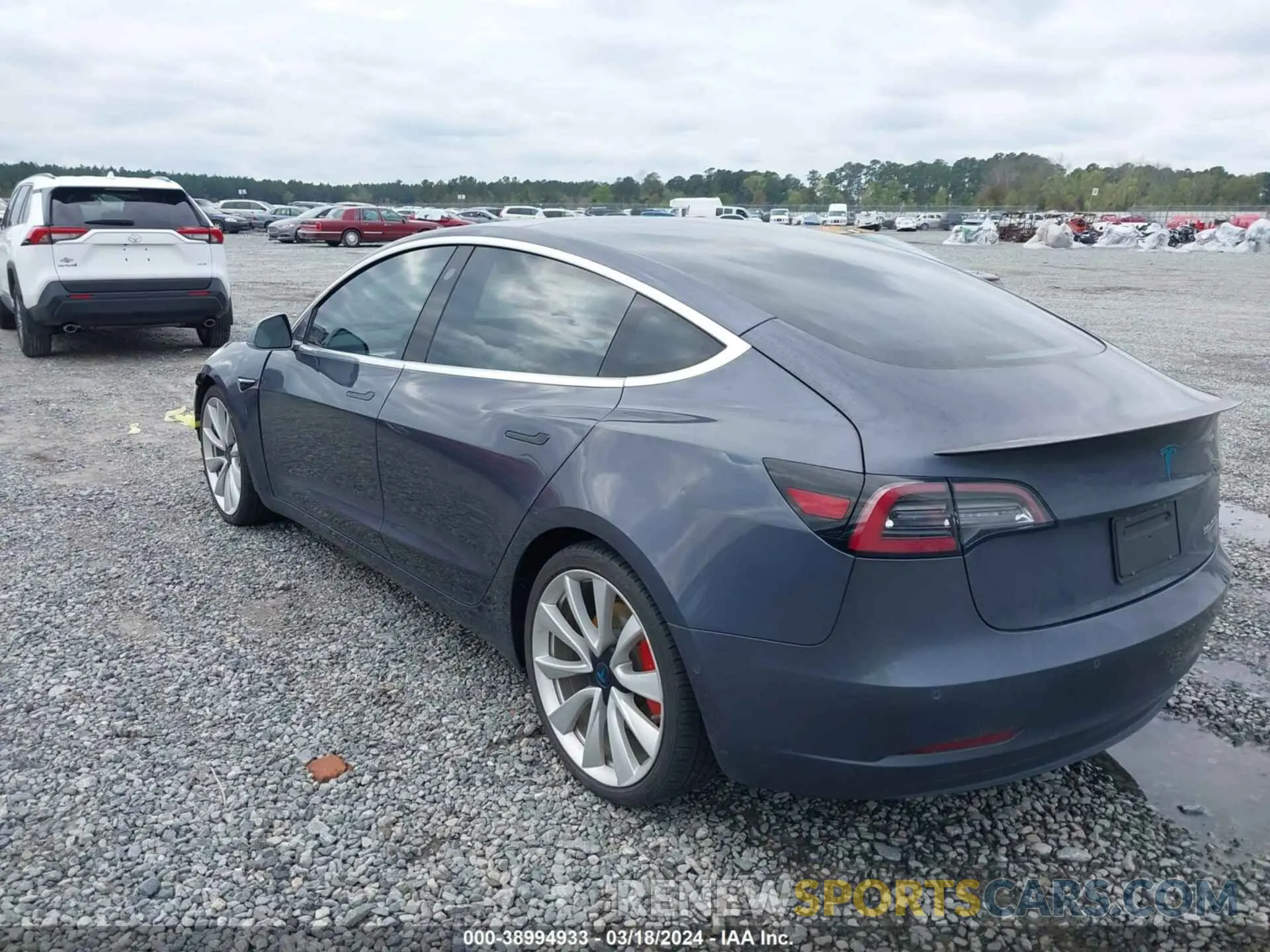 3 fotografías del automóvil dañado 5YJ3E1EB7KF214082 TESLA MODEL 3 2019