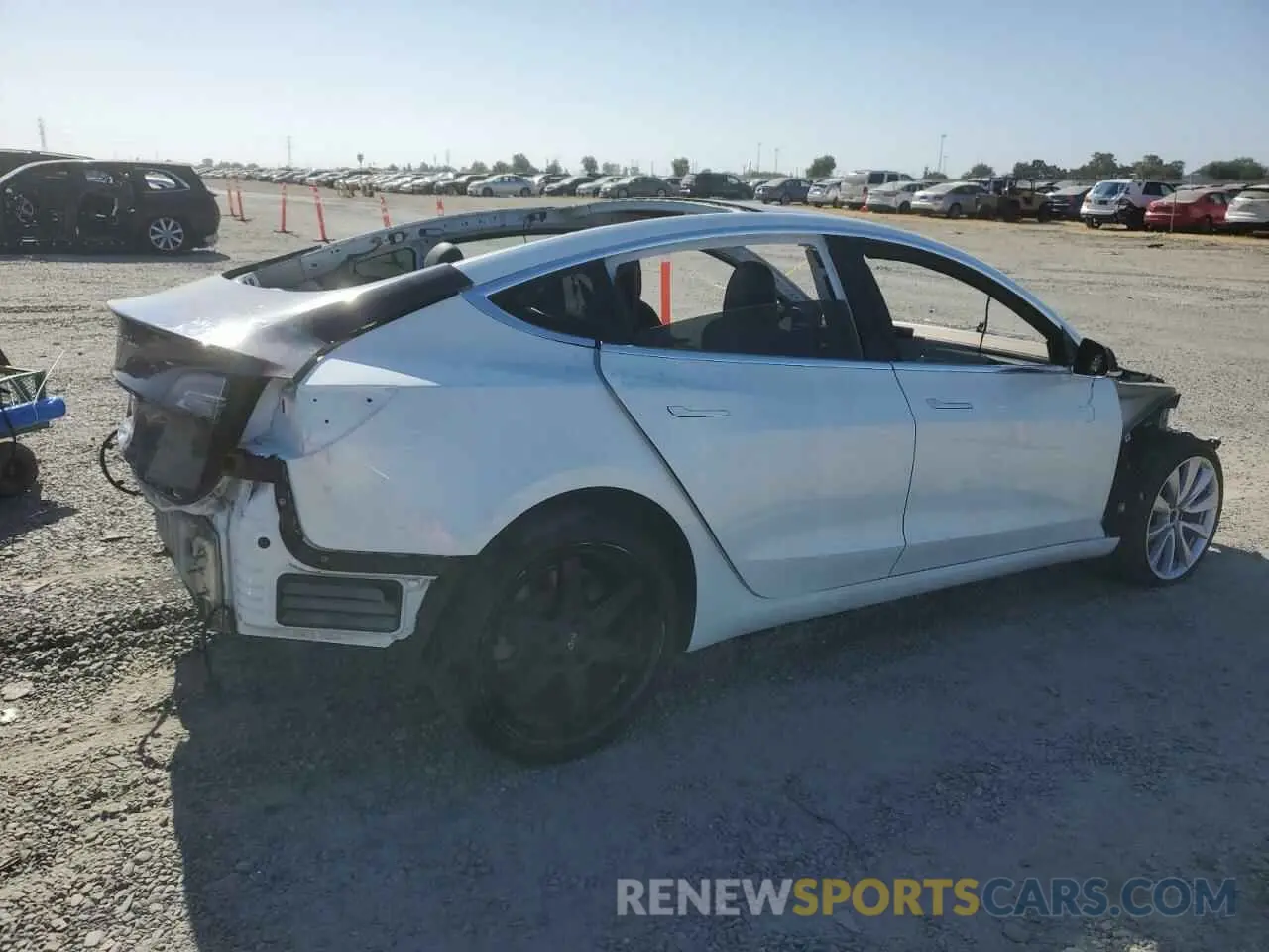3 fotografías del automóvil dañado 5YJ3E1EB7KF433463 TESLA MODEL 3 2019
