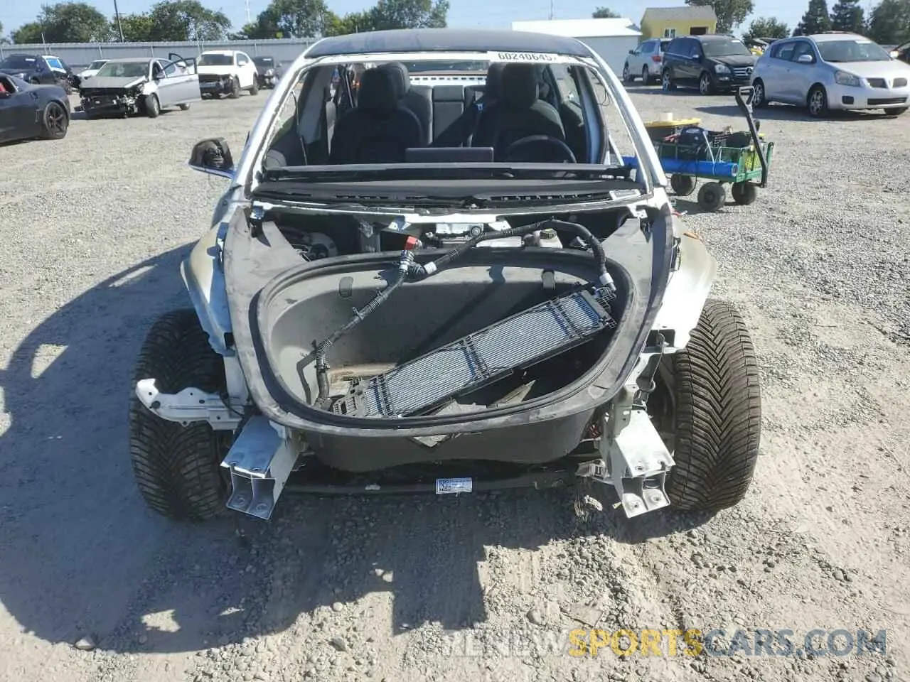 5 fotografías del automóvil dañado 5YJ3E1EB7KF433463 TESLA MODEL 3 2019
