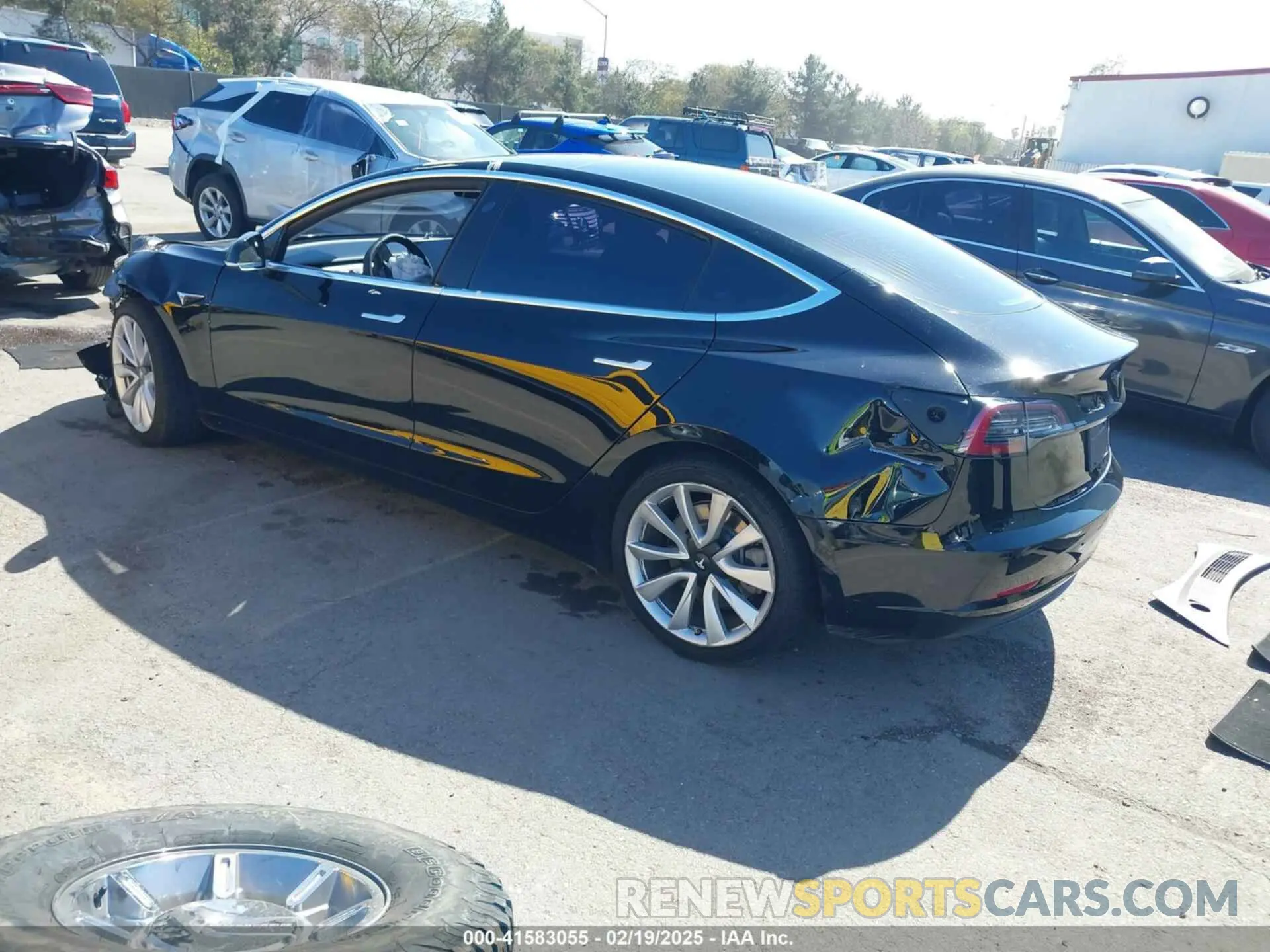 3 fotografías del automóvil dañado 5YJ3E1EB7KF433608 TESLA MODEL 3 2019