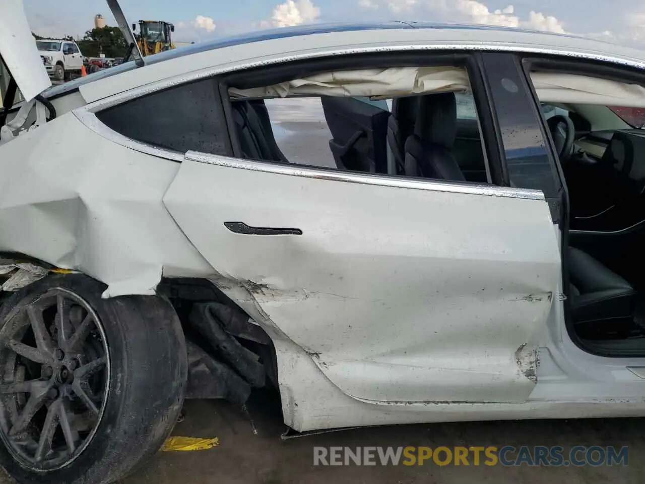 10 fotografías del automóvil dañado 5YJ3E1EB7KF469749 TESLA MODEL 3 2019