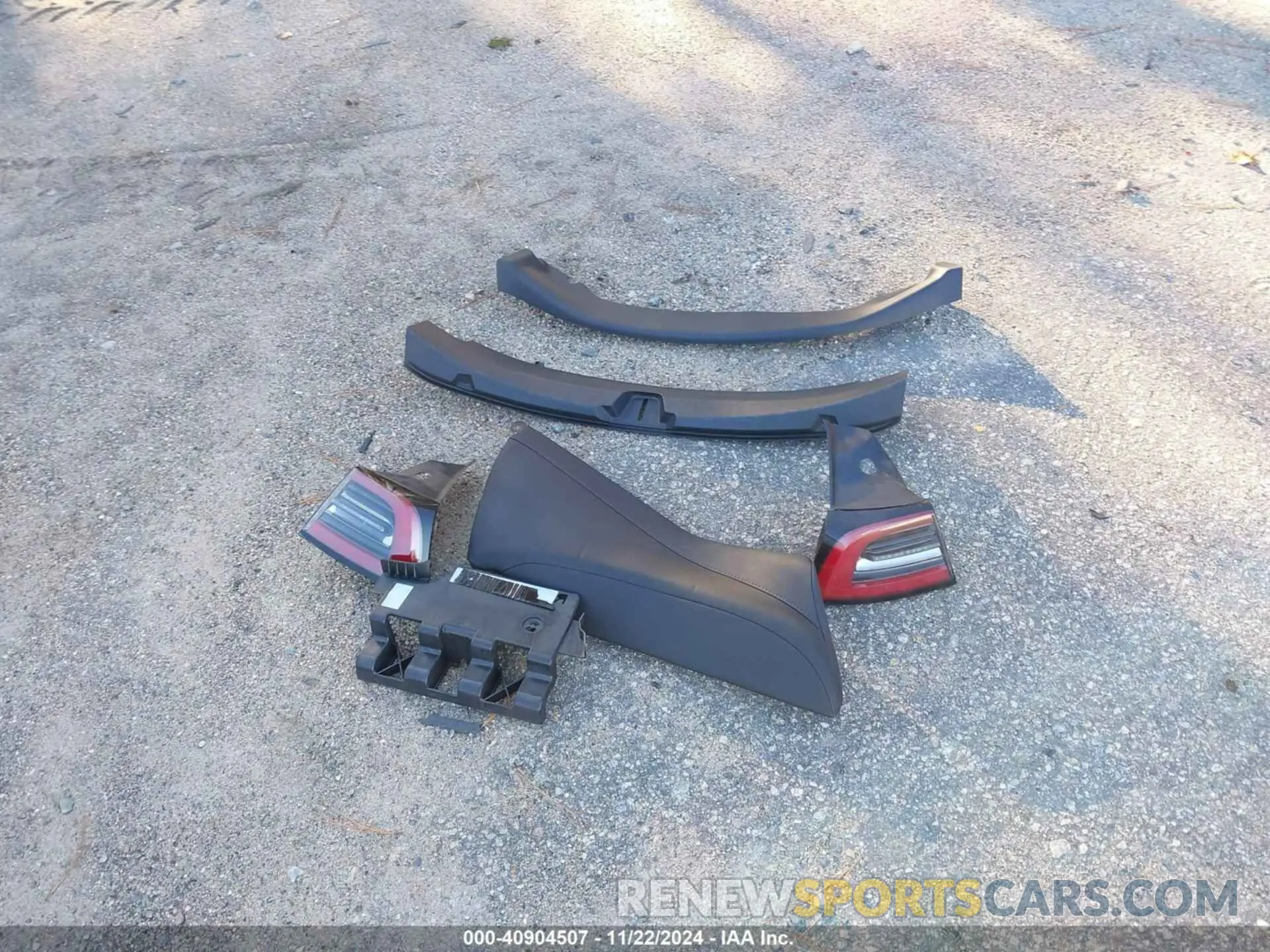 12 fotografías del automóvil dañado 5YJ3E1EB7KF477771 TESLA MODEL 3 2019