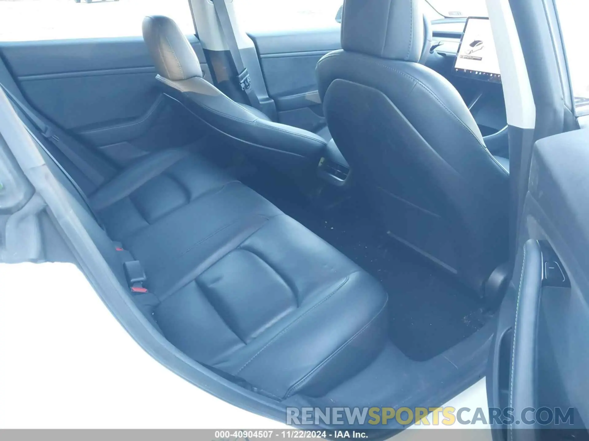 8 fotografías del automóvil dañado 5YJ3E1EB7KF477771 TESLA MODEL 3 2019