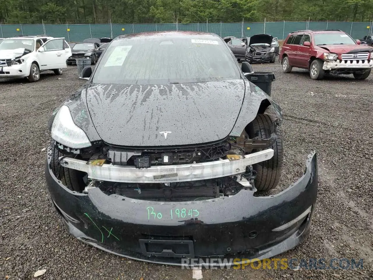 5 fotografías del automóvil dañado 5YJ3E1EB8KF192464 TESLA MODEL 3 2019