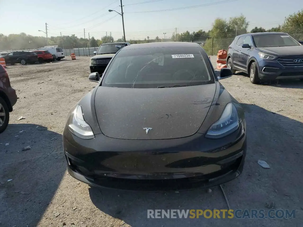 5 fotografías del automóvil dañado 5YJ3E1EB8KF197194 TESLA MODEL 3 2019