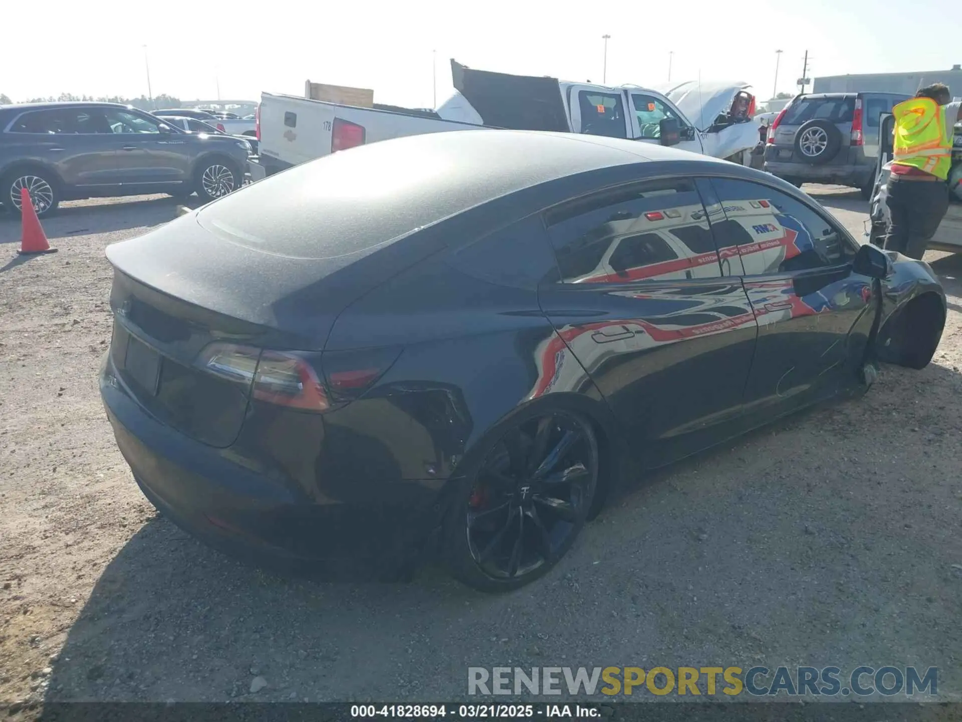 4 fotografías del automóvil dañado 5YJ3E1EB8KF208923 TESLA MODEL 3 2019