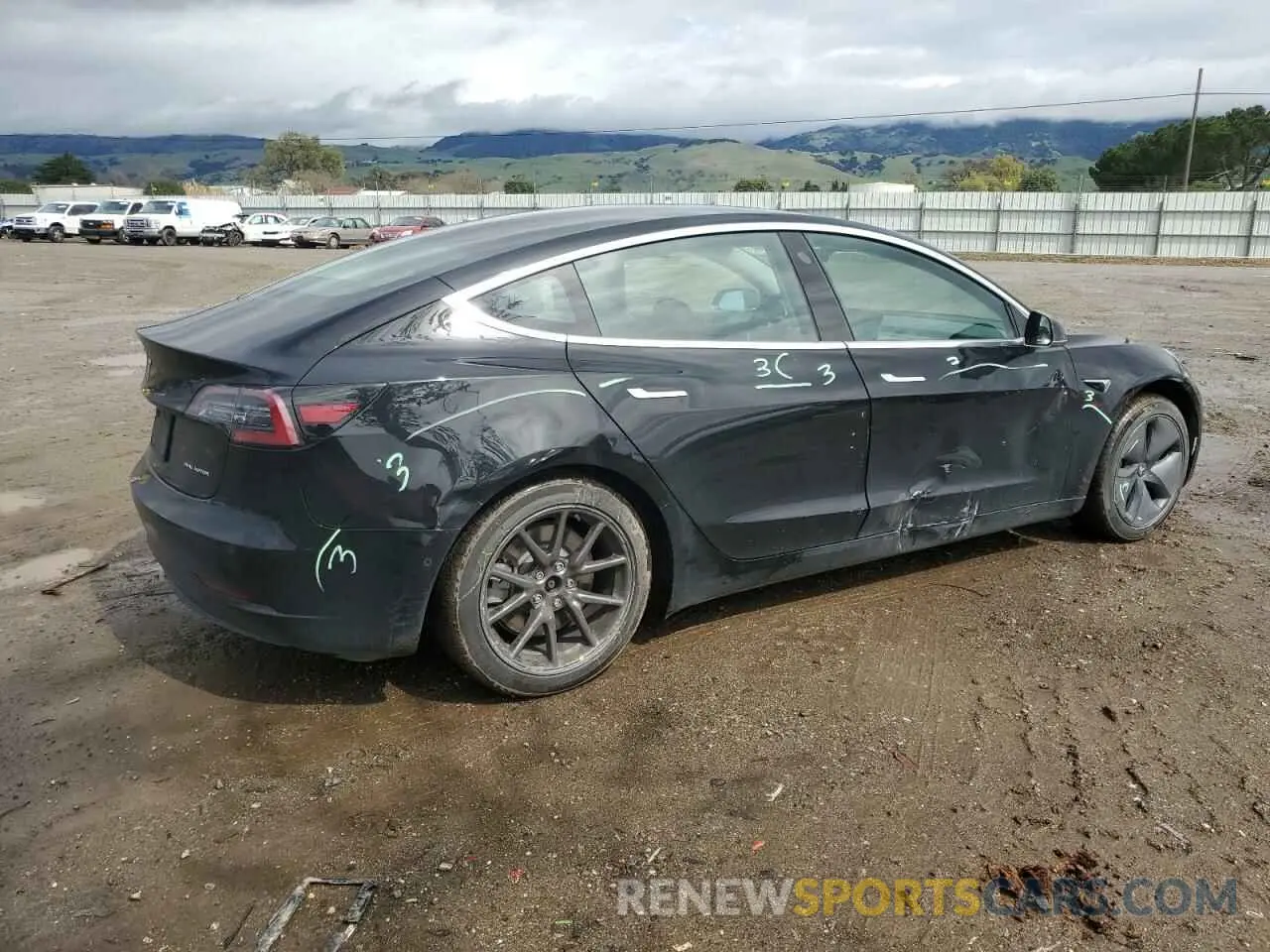 3 fotografías del automóvil dañado 5YJ3E1EB8KF384533 TESLA MODEL 3 2019