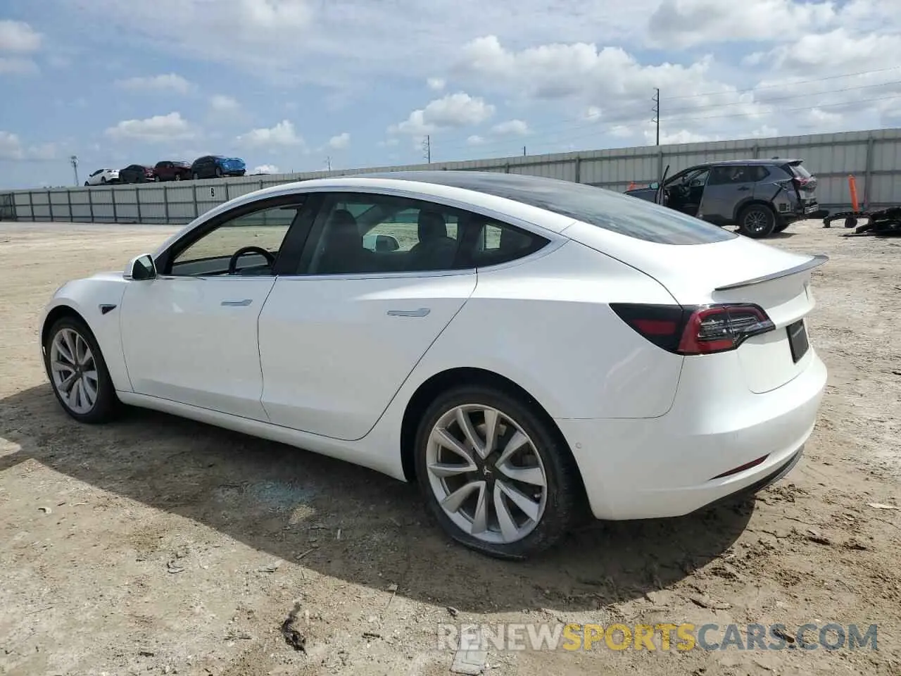 2 fotografías del automóvil dañado 5YJ3E1EB8KF415179 TESLA MODEL 3 2019