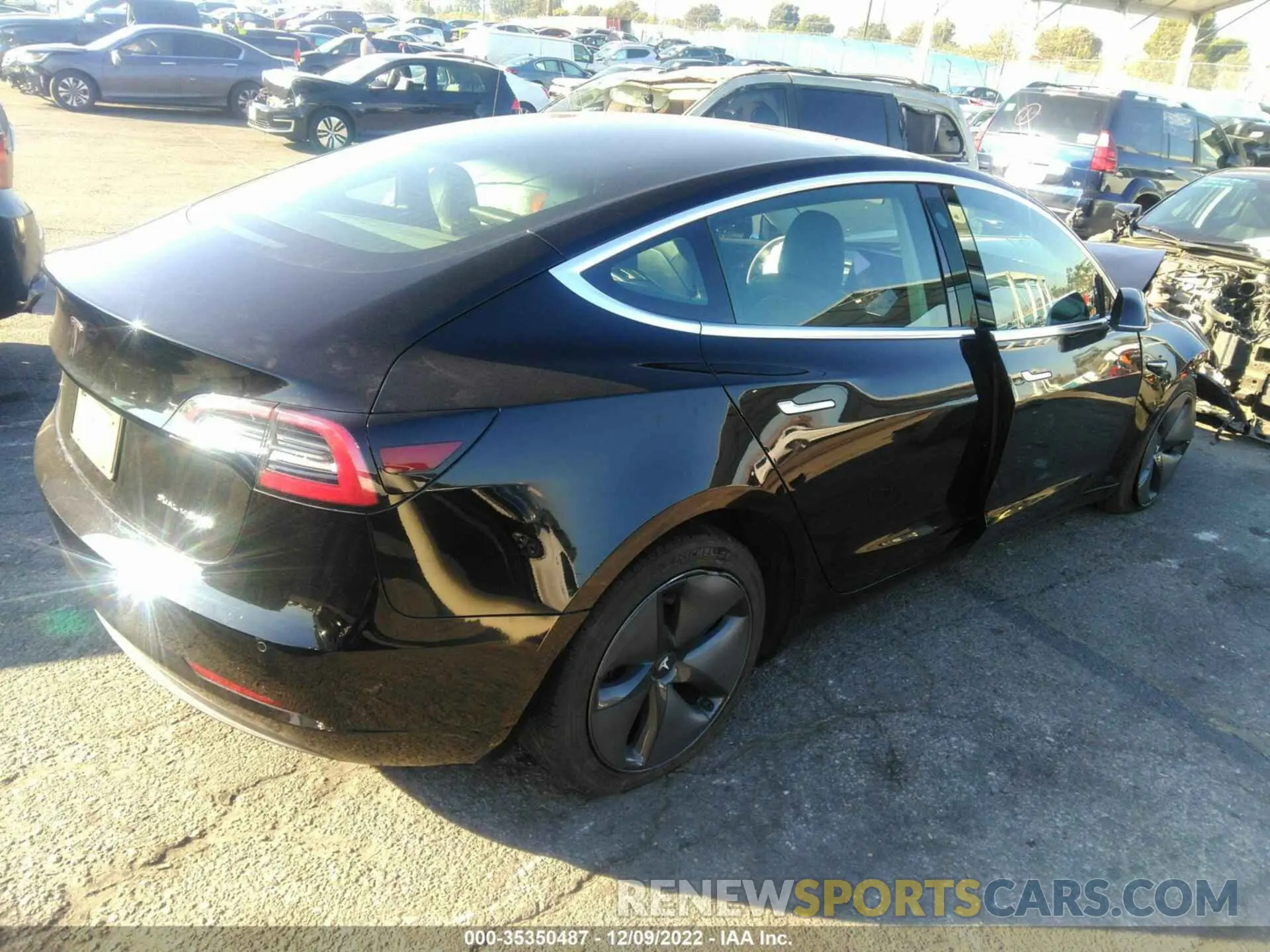 4 fotografías del automóvil dañado 5YJ3E1EB8KF477276 TESLA MODEL 3 2019