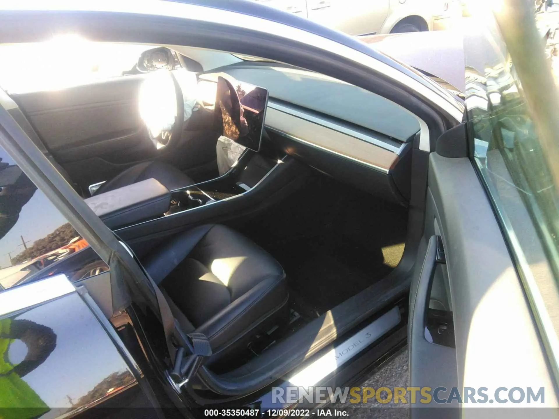 5 fotografías del automóvil dañado 5YJ3E1EB8KF477276 TESLA MODEL 3 2019