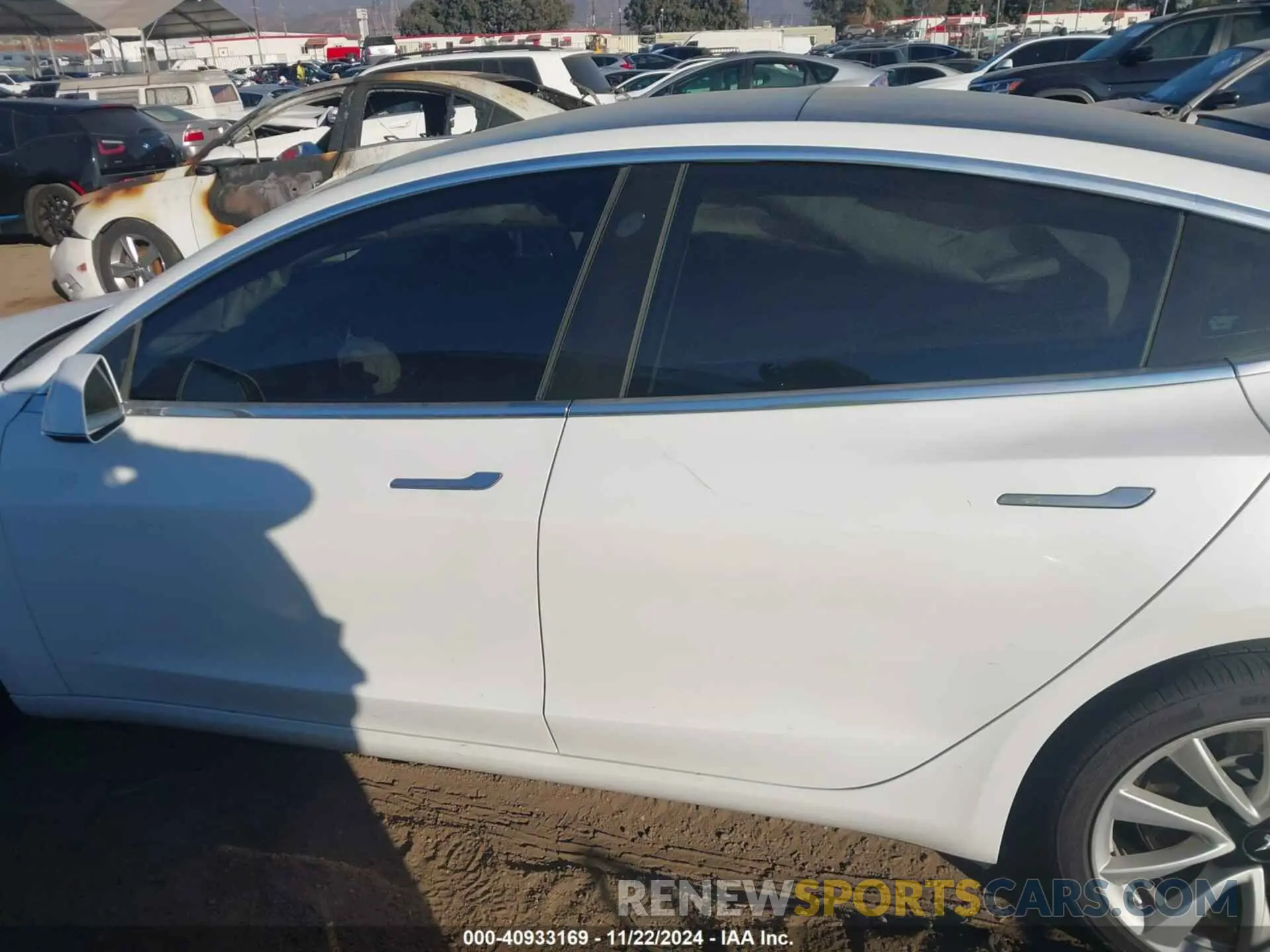 13 fotografías del automóvil dañado 5YJ3E1EB8KF477679 TESLA MODEL 3 2019