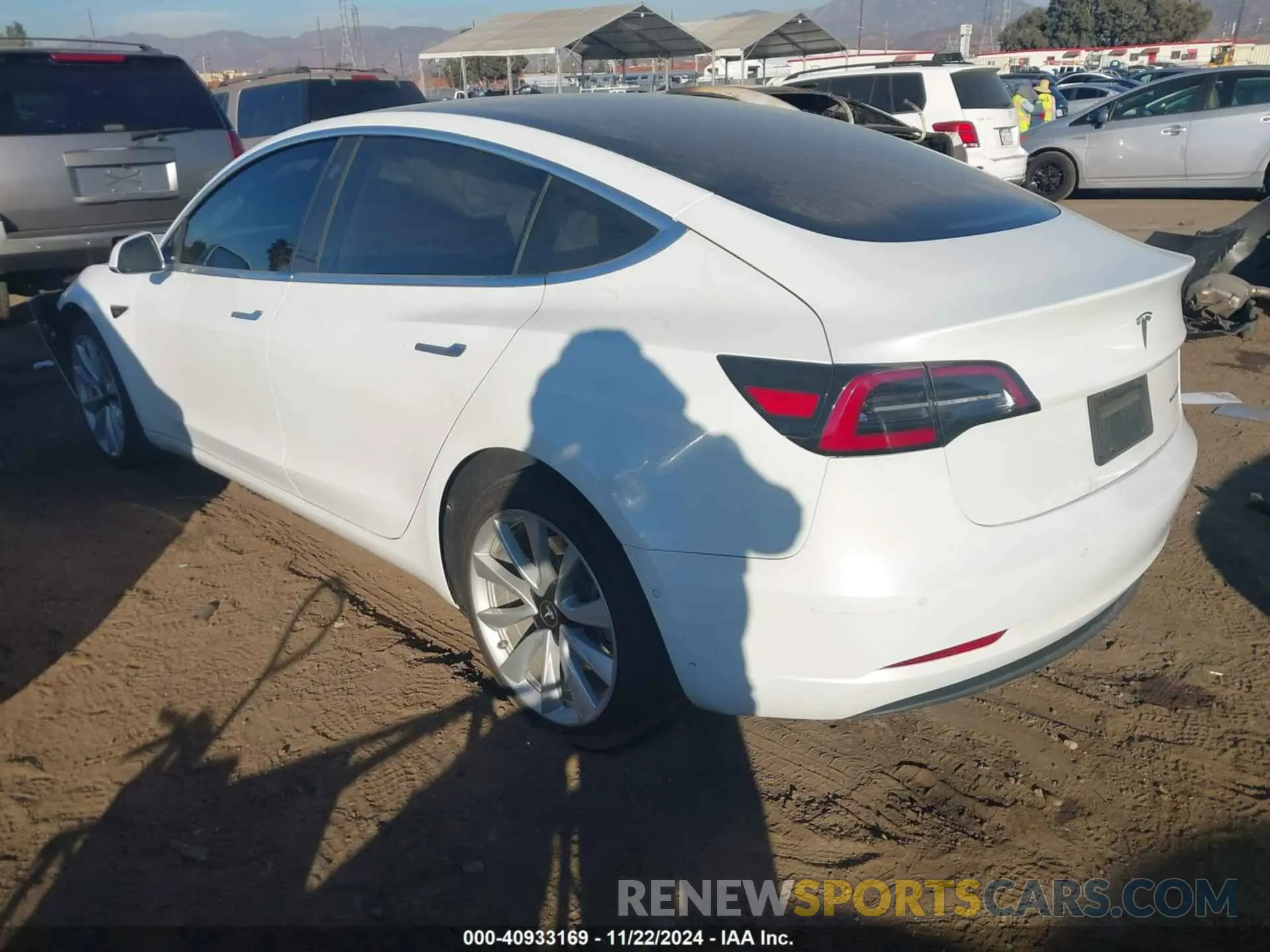3 fotografías del automóvil dañado 5YJ3E1EB8KF477679 TESLA MODEL 3 2019