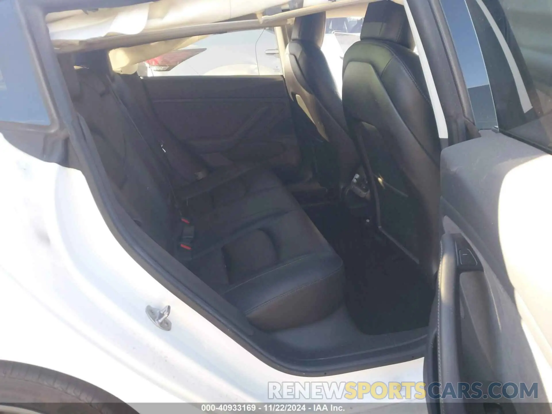 8 fotografías del automóvil dañado 5YJ3E1EB8KF477679 TESLA MODEL 3 2019