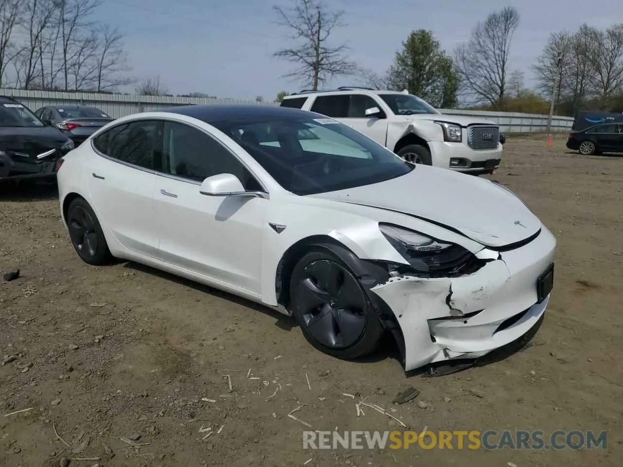 4 fotografías del automóvil dañado 5YJ3E1EB8KF493929 TESLA MODEL 3 2019