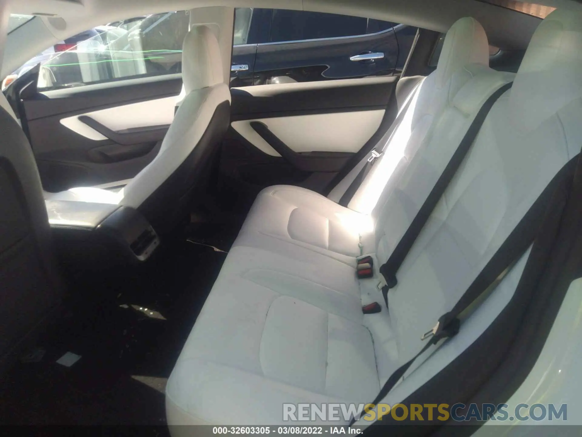 8 fotografías del automóvil dañado 5YJ3E1EB8KF514634 TESLA MODEL 3 2019