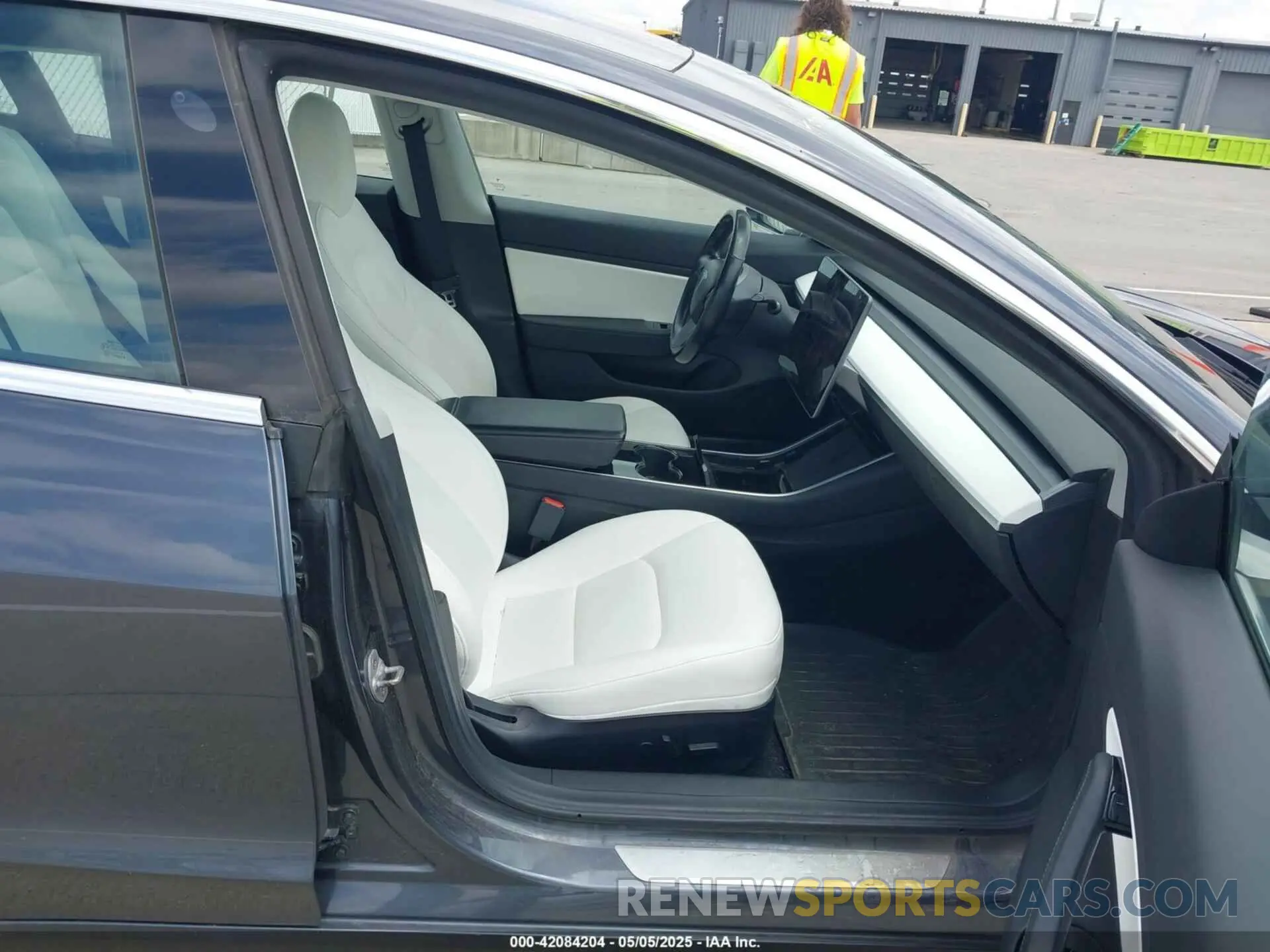 5 fotografías del automóvil dañado 5YJ3E1EB9KF230493 TESLA MODEL 3 2019