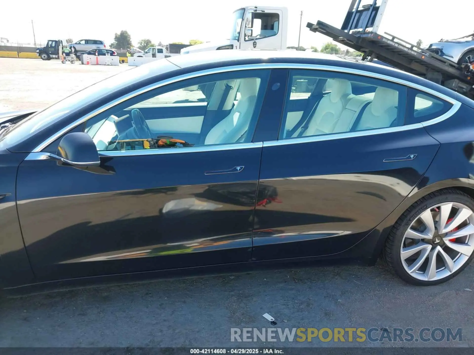 15 fotografías del automóvil dañado 5YJ3E1EB9KF231742 TESLA MODEL 3 2019