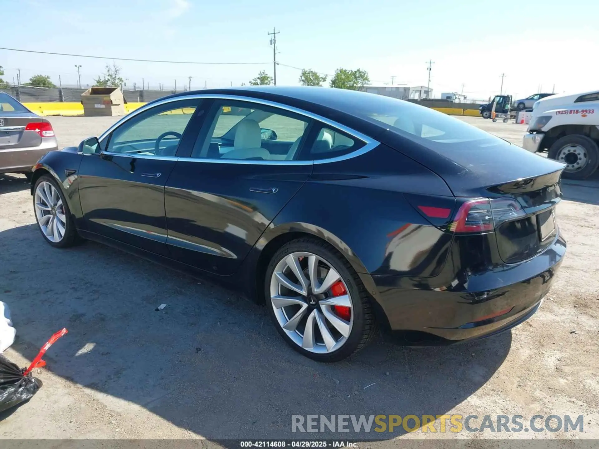 3 fotografías del automóvil dañado 5YJ3E1EB9KF231742 TESLA MODEL 3 2019