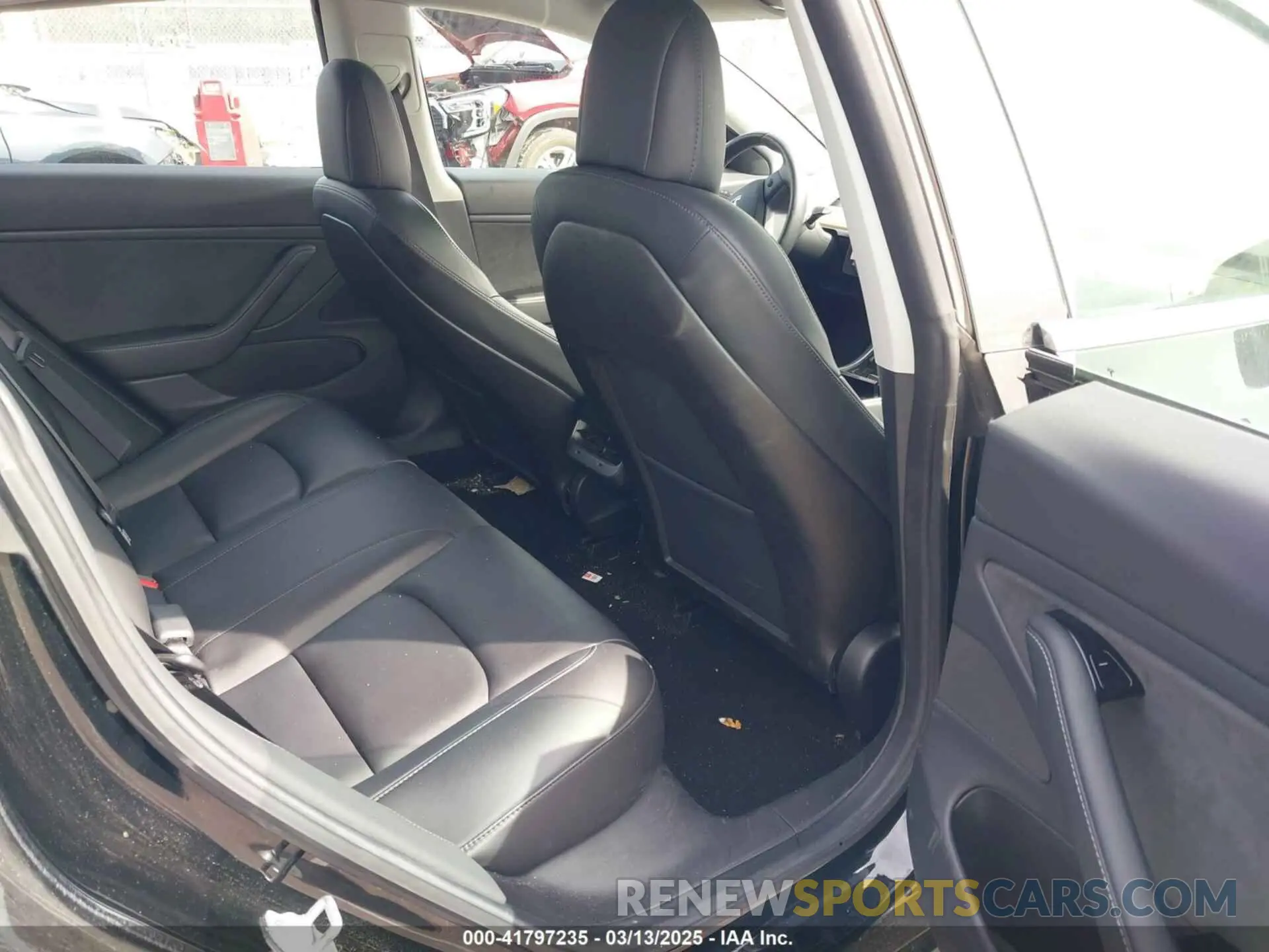 8 fotografías del automóvil dañado 5YJ3E1EB9KF359270 TESLA MODEL 3 2019