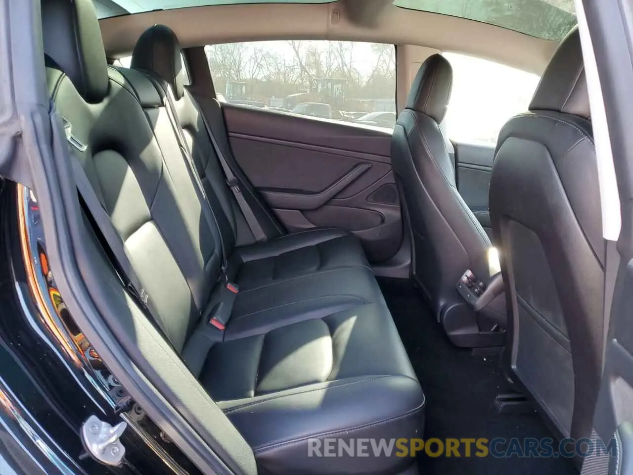 10 fotografías del automóvil dañado 5YJ3E1EB9KF384282 TESLA MODEL 3 2019
