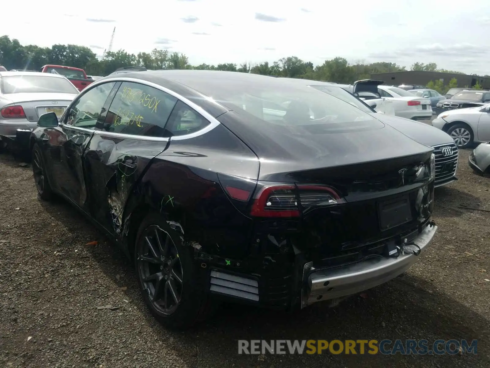 3 fotografías del automóvil dañado 5YJ3E1EB9KF384654 TESLA MODEL 3 2019