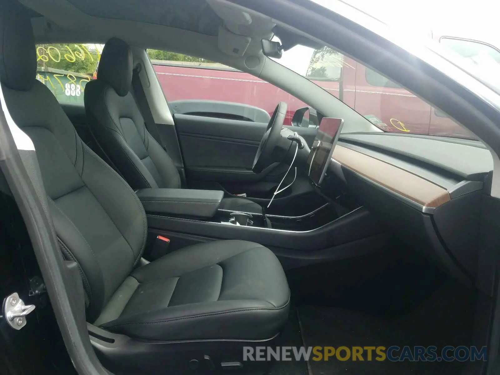 5 fotografías del automóvil dañado 5YJ3E1EB9KF384654 TESLA MODEL 3 2019
