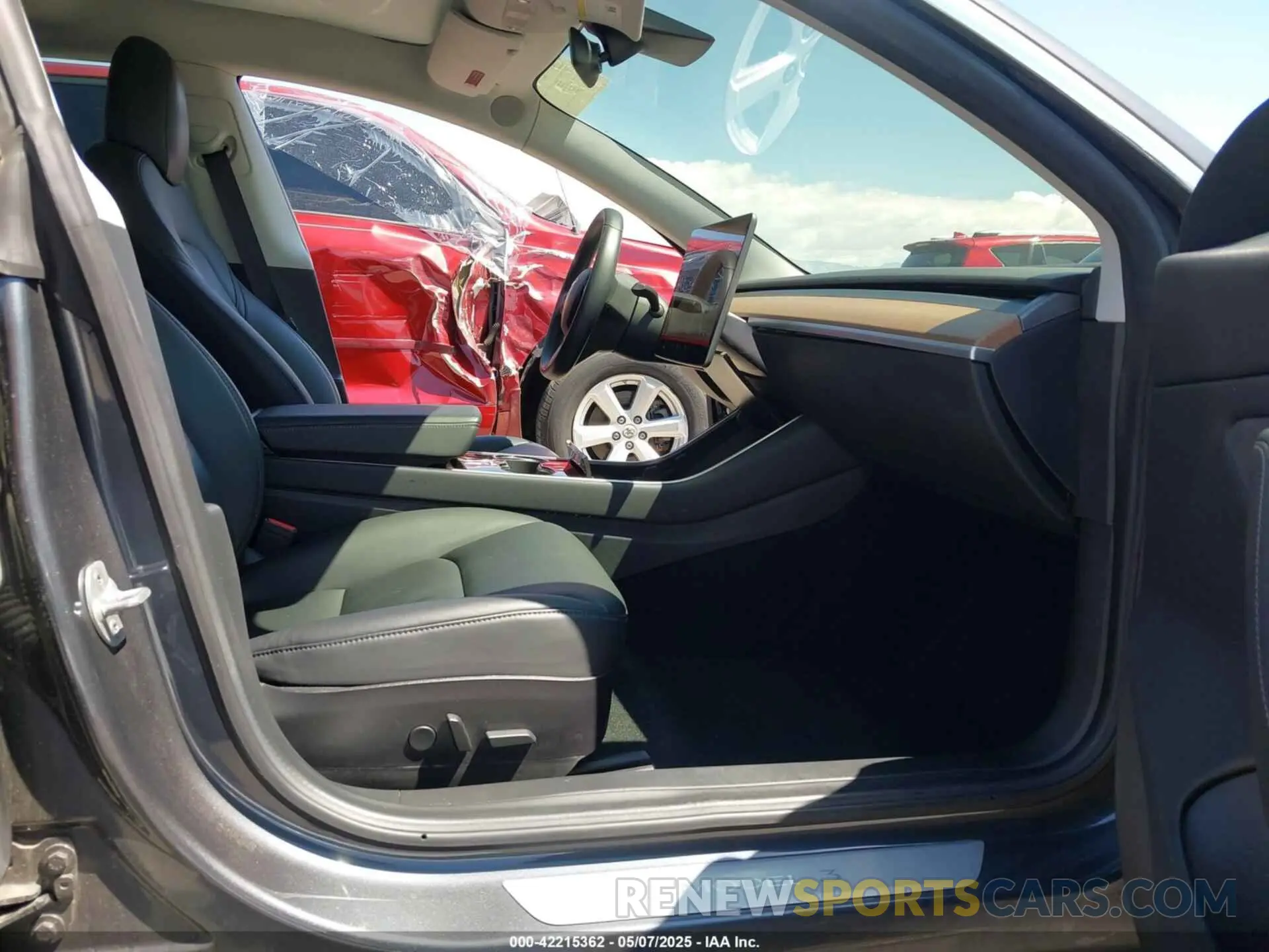 5 fotografías del automóvil dañado 5YJ3E1EB9KF386047 TESLA MODEL 3 2019