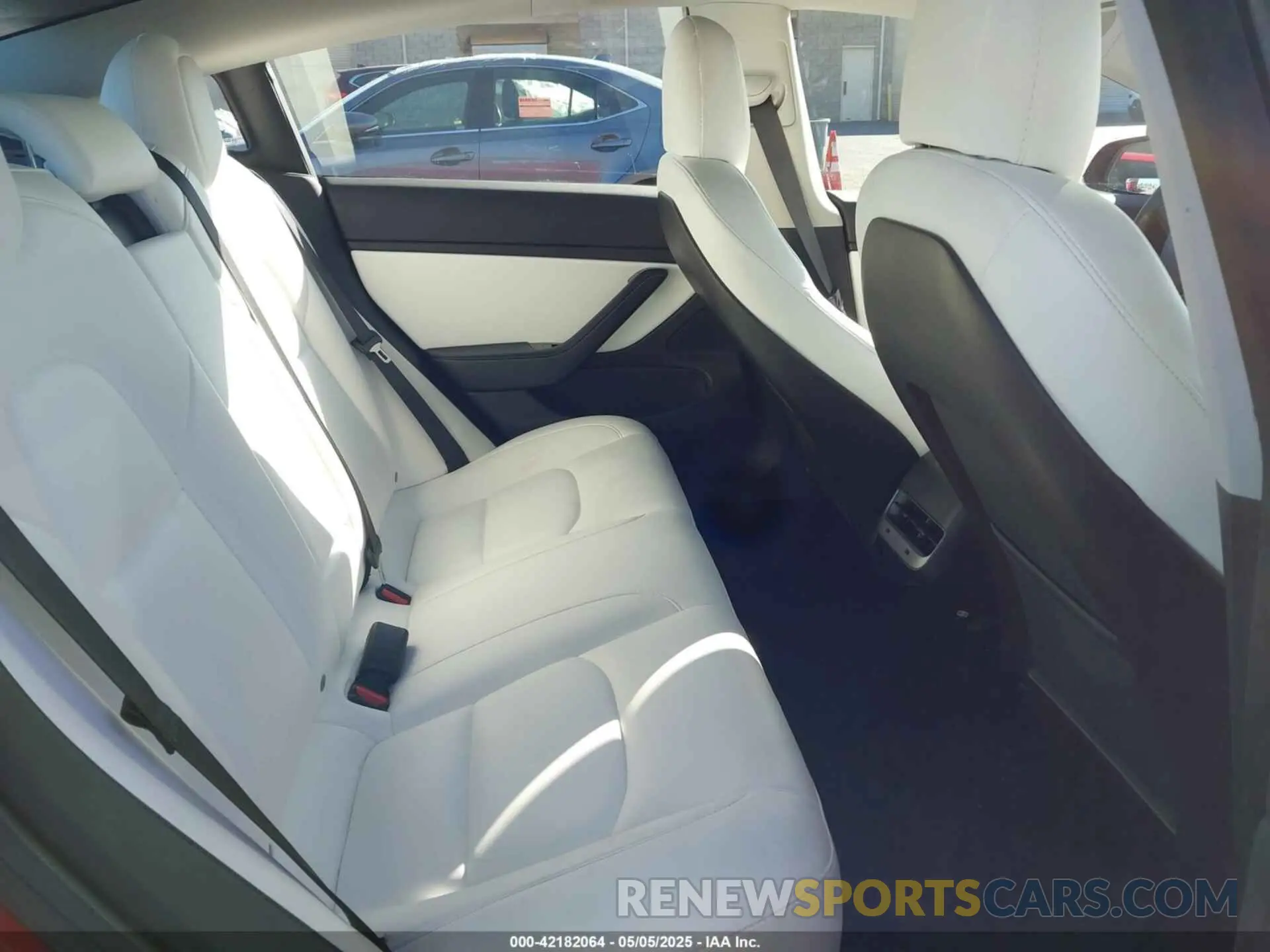 8 fotografías del automóvil dañado 5YJ3E1EB9KF421797 TESLA MODEL 3 2019