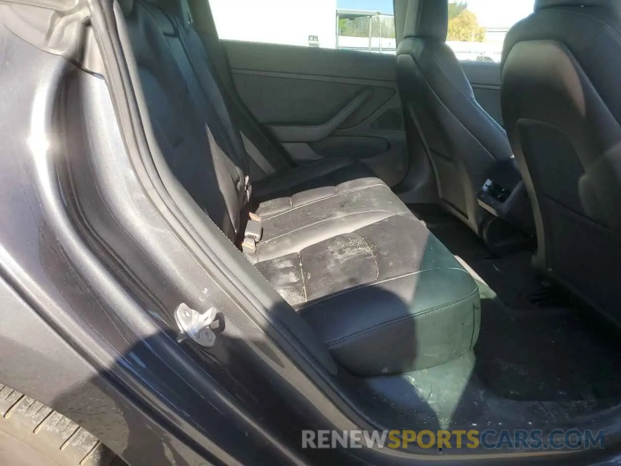 10 fotografías del automóvil dañado 5YJ3E1EB9KF432492 TESLA MODEL 3 2019