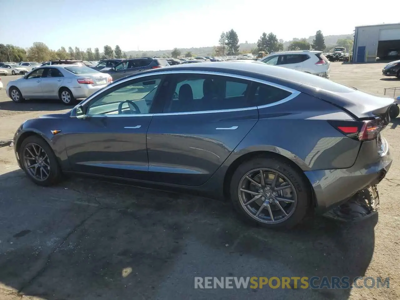 2 fotografías del automóvil dañado 5YJ3E1EB9KF432492 TESLA MODEL 3 2019