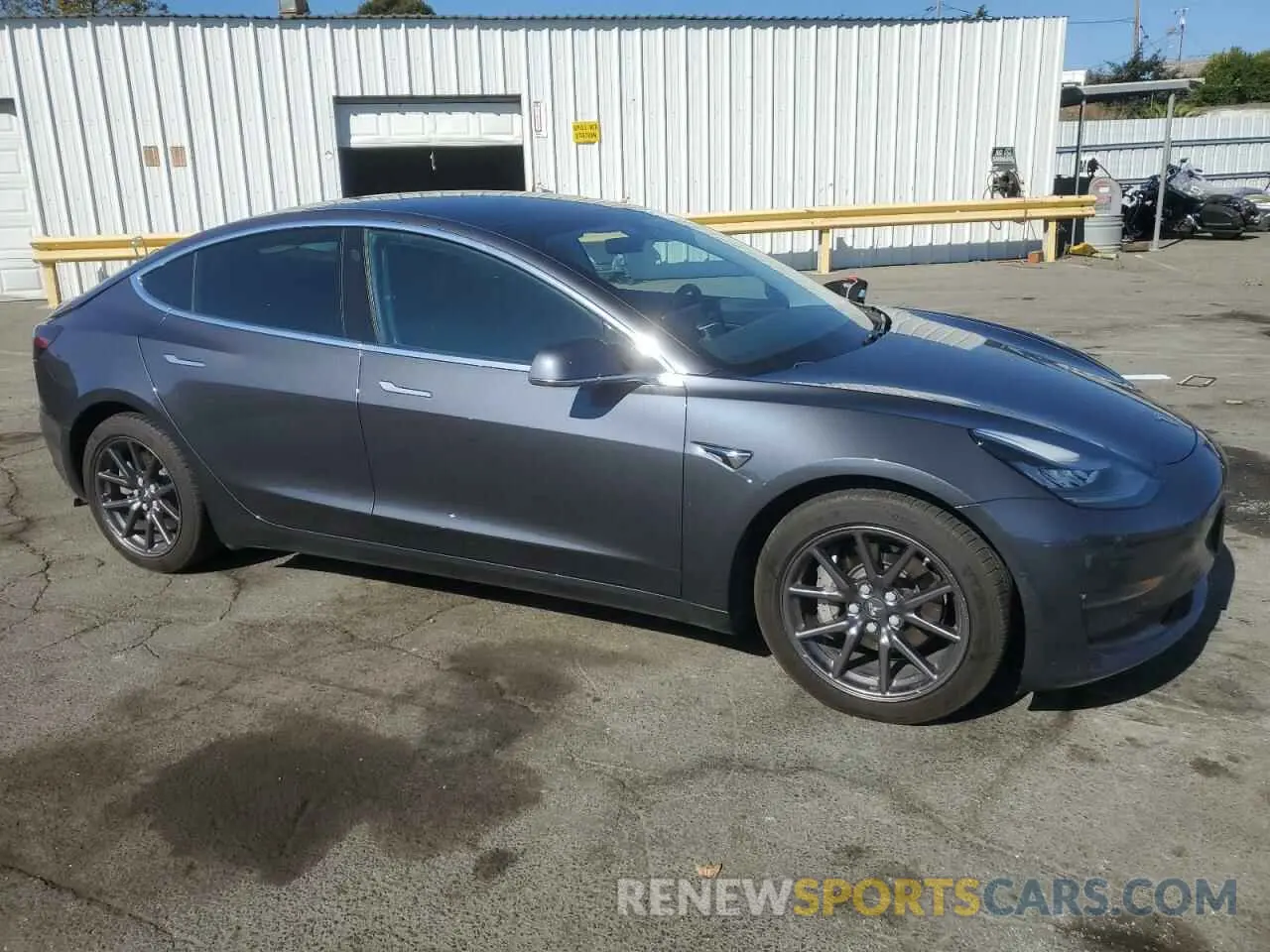 4 fotografías del automóvil dañado 5YJ3E1EB9KF432492 TESLA MODEL 3 2019