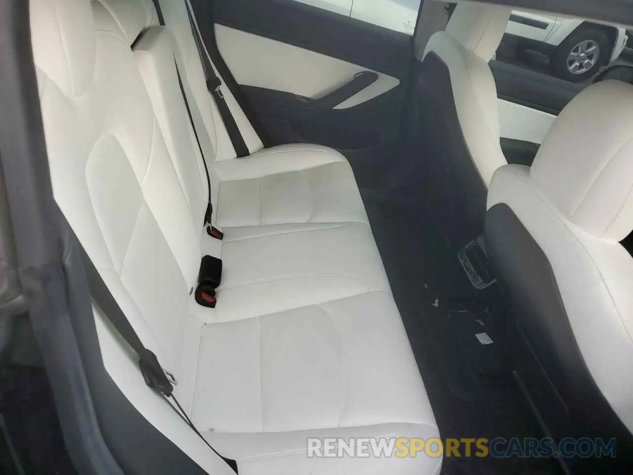 10 fotografías del automóvil dañado 5YJ3E1EB9KF440365 TESLA MODEL 3 2019
